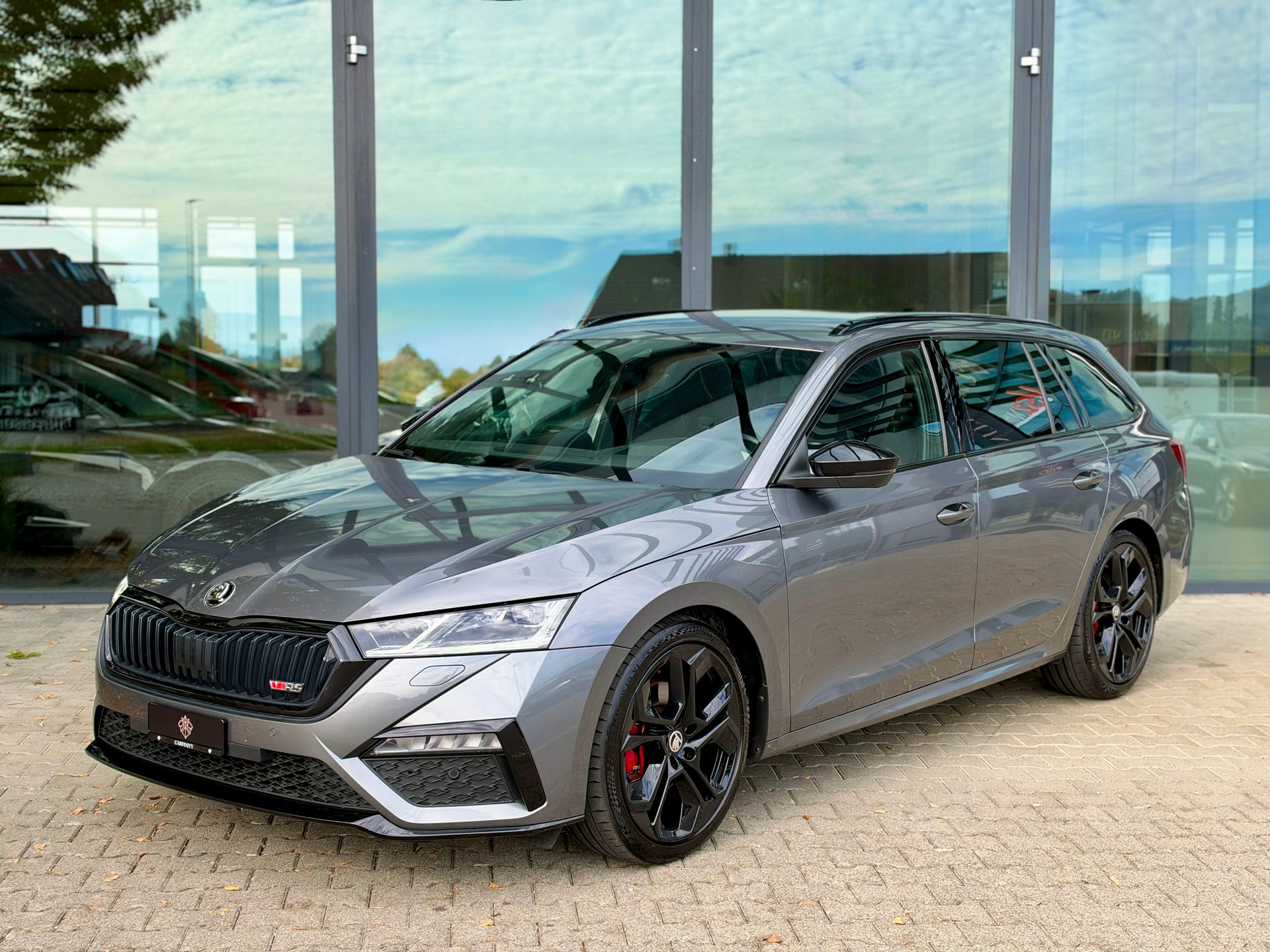 SKODA Octavia Combi 2.0 TDI DSG RS 4x4-image-2