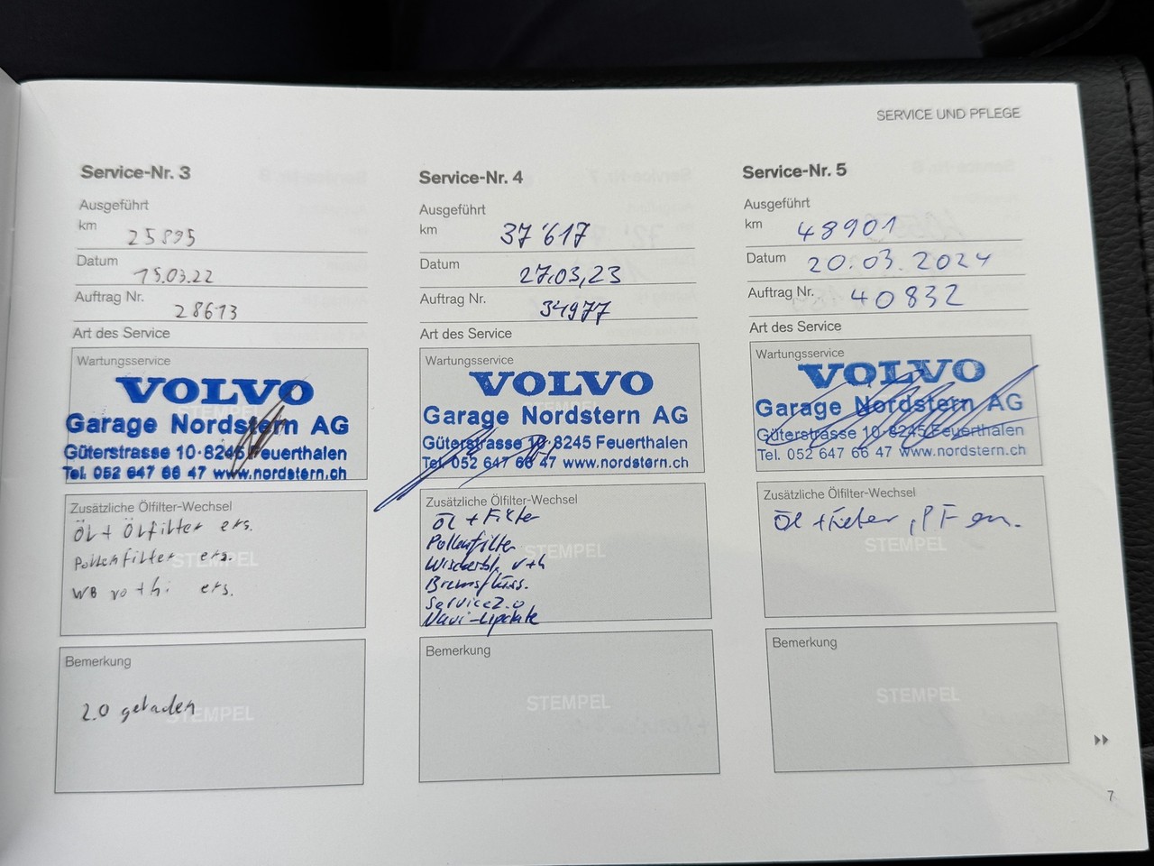 VOLVO XC60 T8 eAWD R-Design * GRATIS SERVICE BIS 150K * SITZLÜFTUNG * PANO * LUFTFAHRWERK * B&W SOUND *-image-14