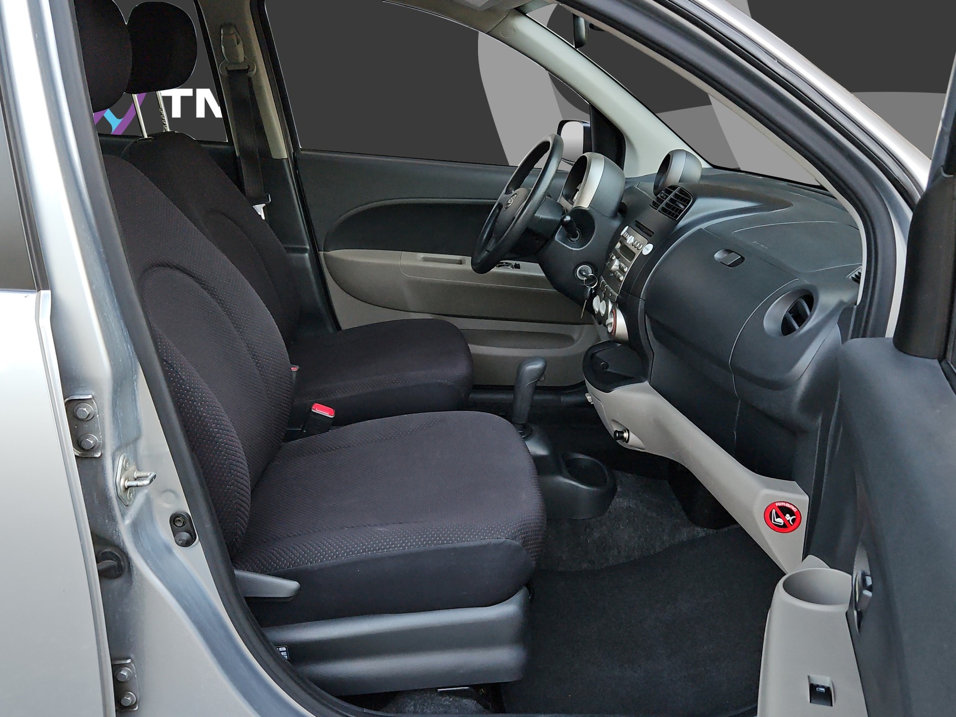 DAIHATSU Sirion 1.3 S eco-4WD Automatic-image-10