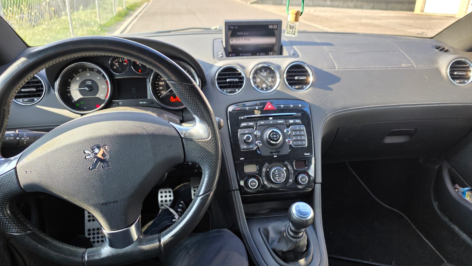 PEUGEOT RCZ 2.0 HDI-image-9