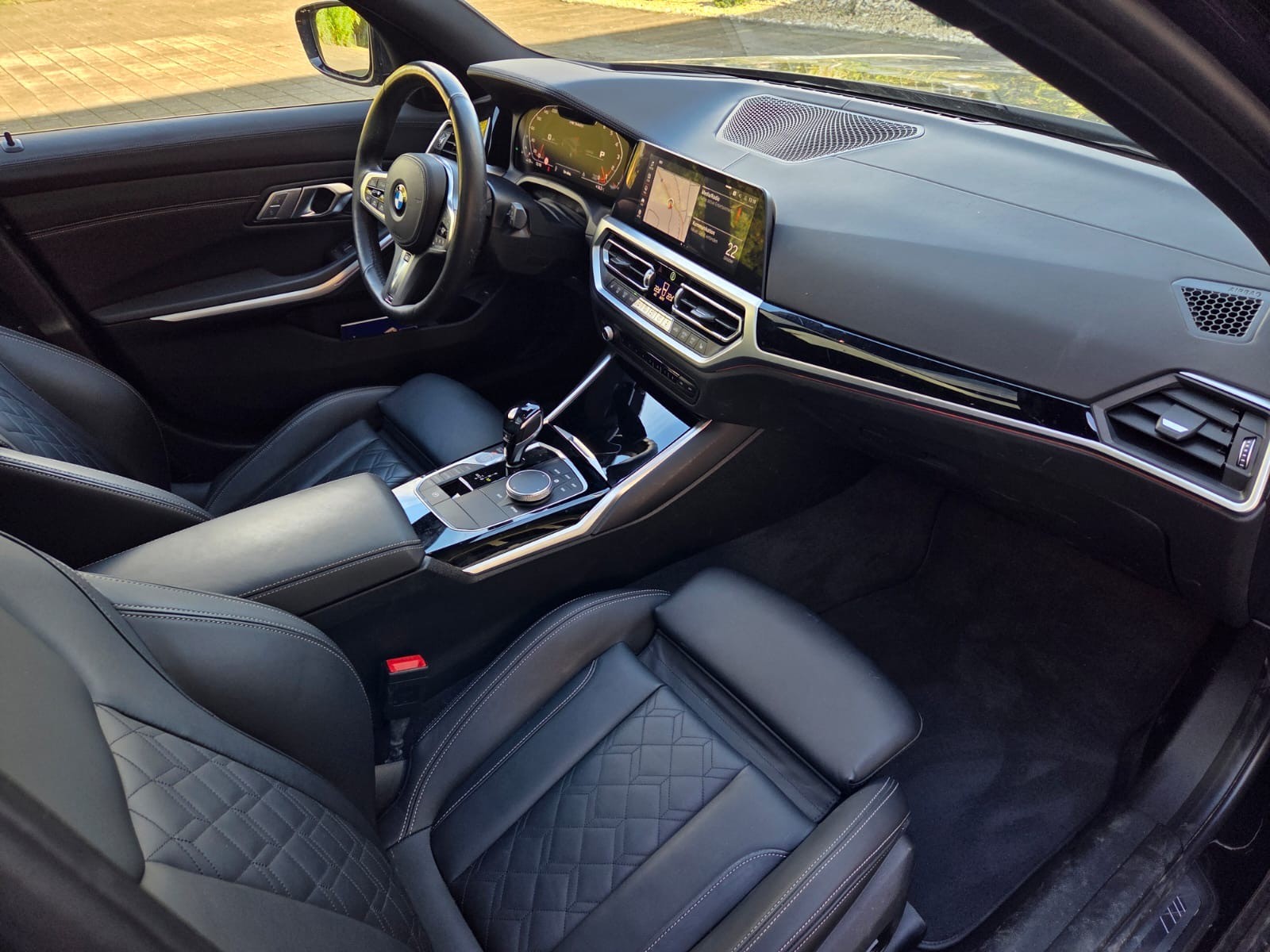 BMW M340i xDriveTouring Steptronic M Sport-image-9
