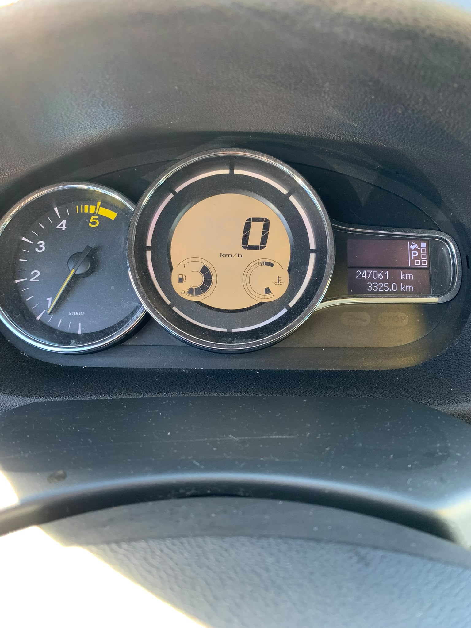 RENAULT Mégane 1.5 dCi Expression EDC Limousine Automat (Klima * Sensoren * Multilenkrad * Navigation * BO5)-image-8