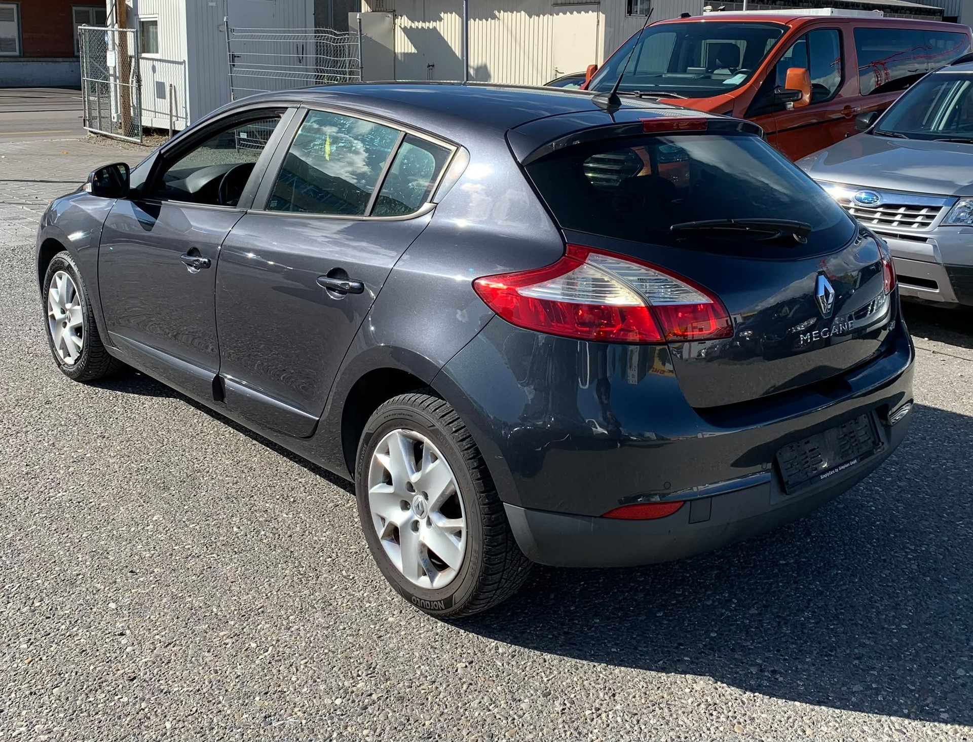 RENAULT Mégane 1.5 dCi Expression EDC Limousine Automat (Klima * Sensoren * Multilenkrad * Navigation * BO5)-image-7