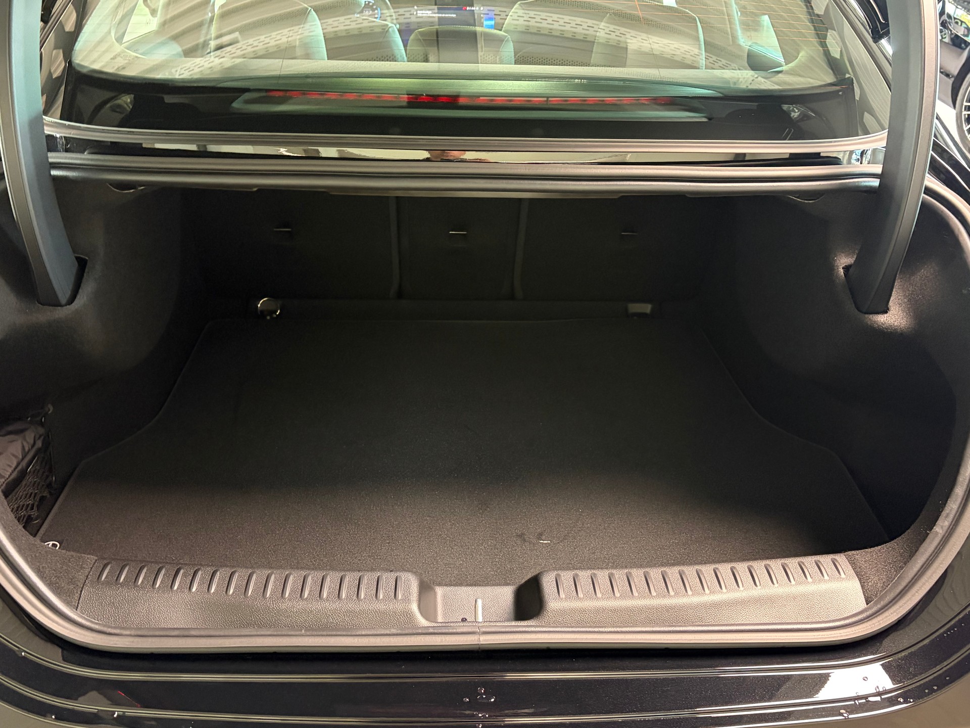 MERCEDES-BENZ CLA 350 4 Matic 85 kWh EQ-image-6