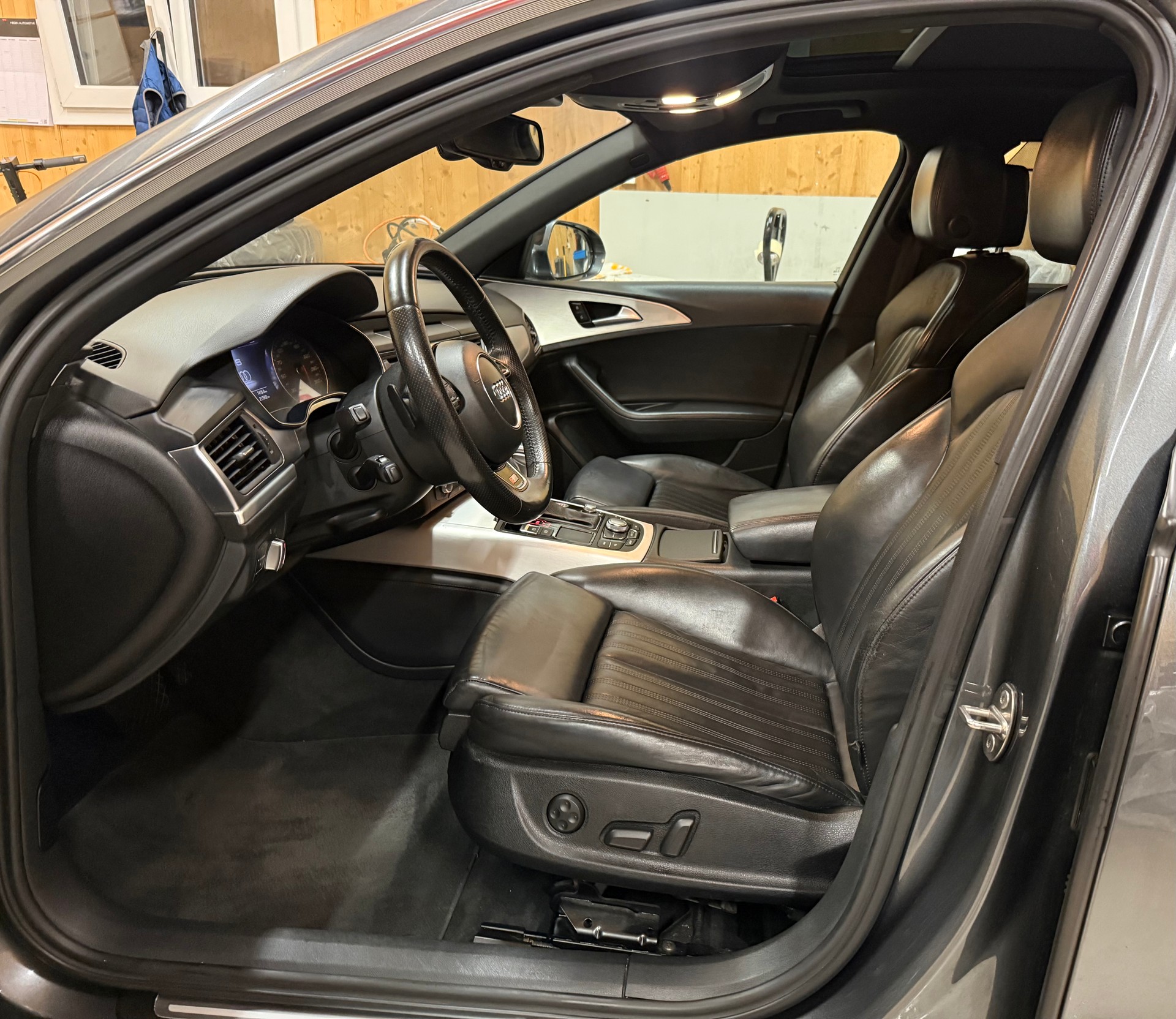 AUDI A6 Avant 3.0 TFSI V6 quattro S-tronic-image-8