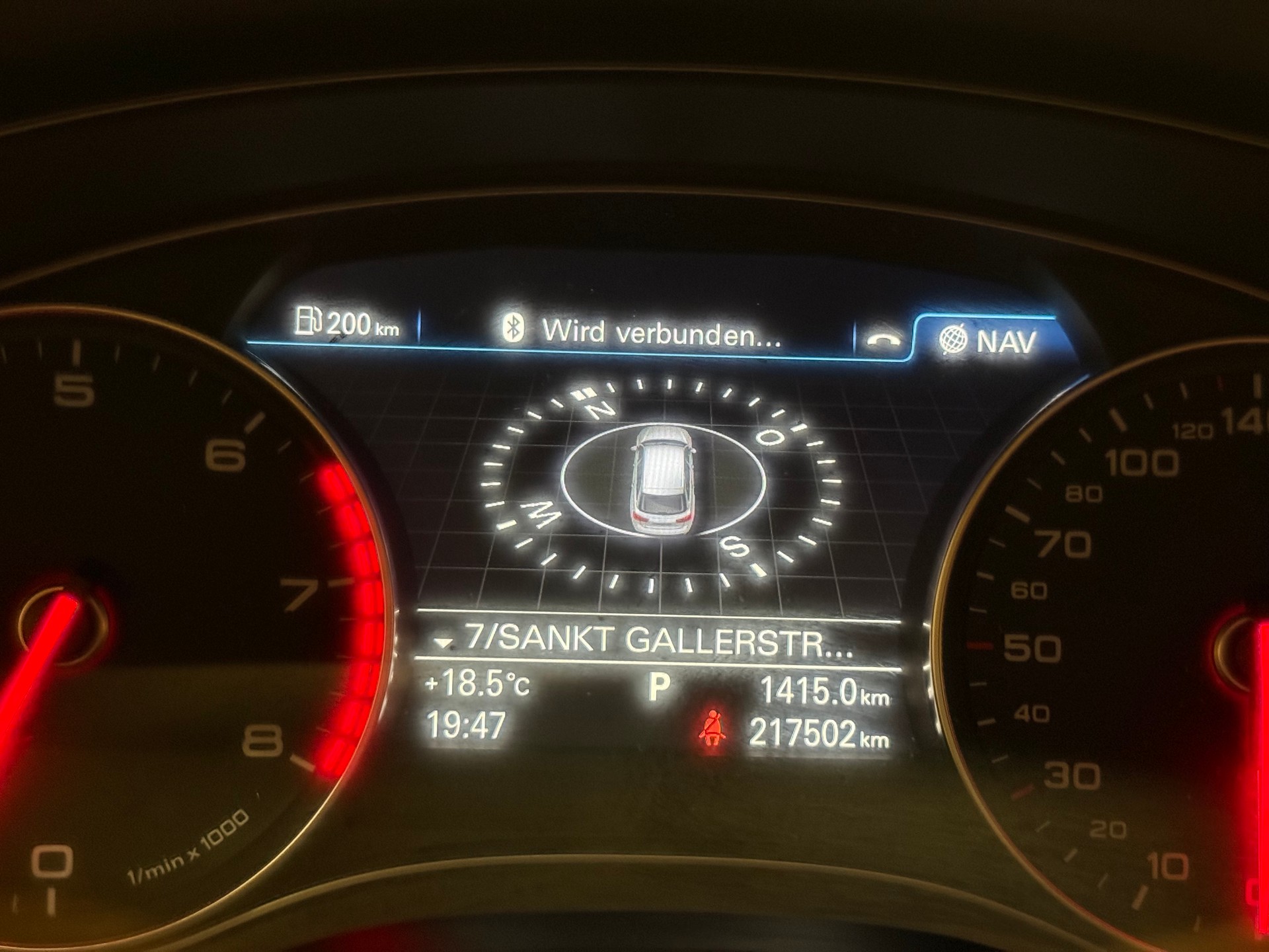 AUDI A6 Avant 3.0 TFSI V6 quattro S-tronic-image-12