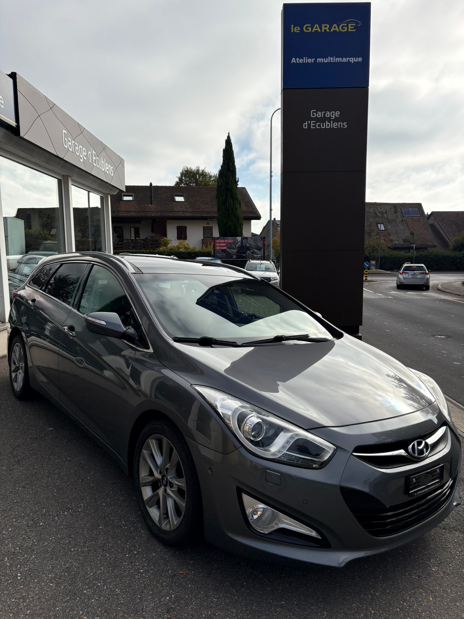 Car photo