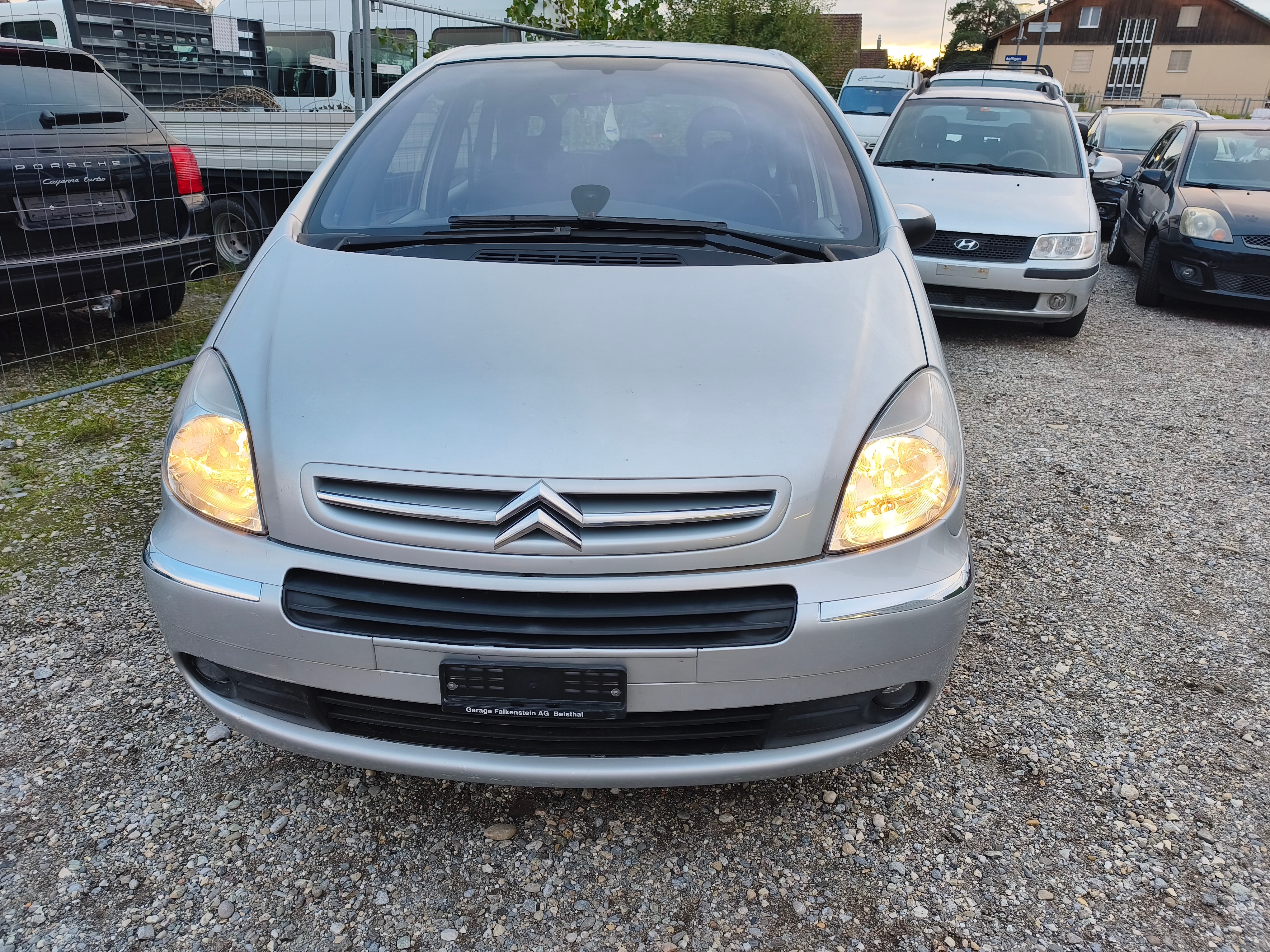 Car photo