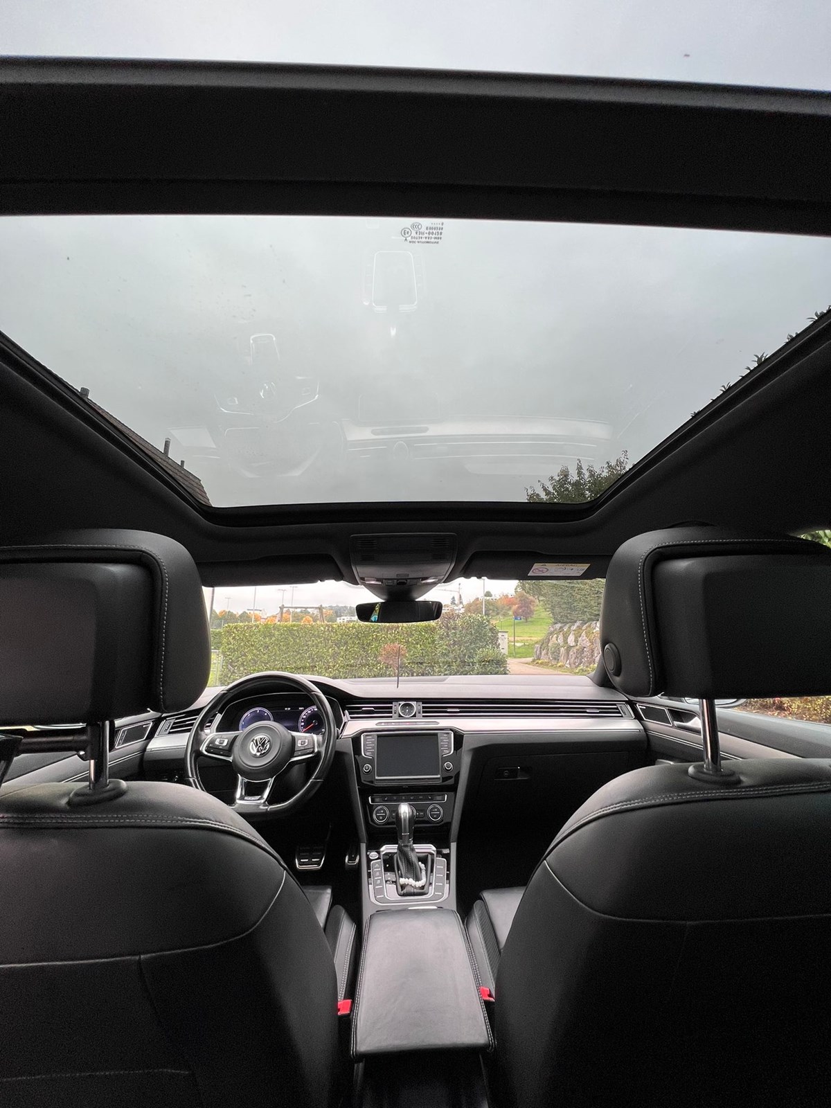 VW Passat Variant 2.0 TDI BMT Sport DSG 4Motion-image-3