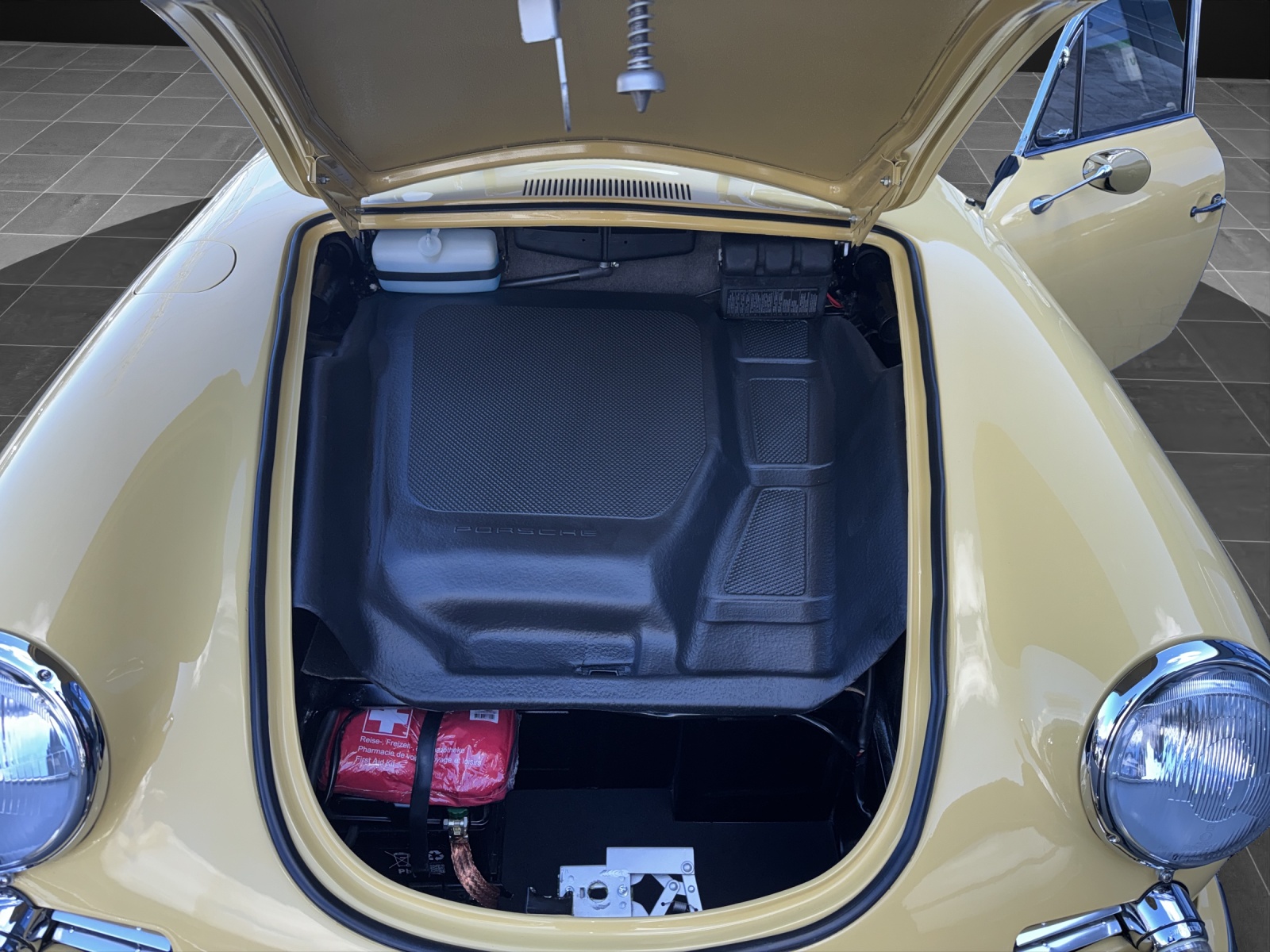 PORSCHE 356 B T6 Karmann Coupe-image-12
