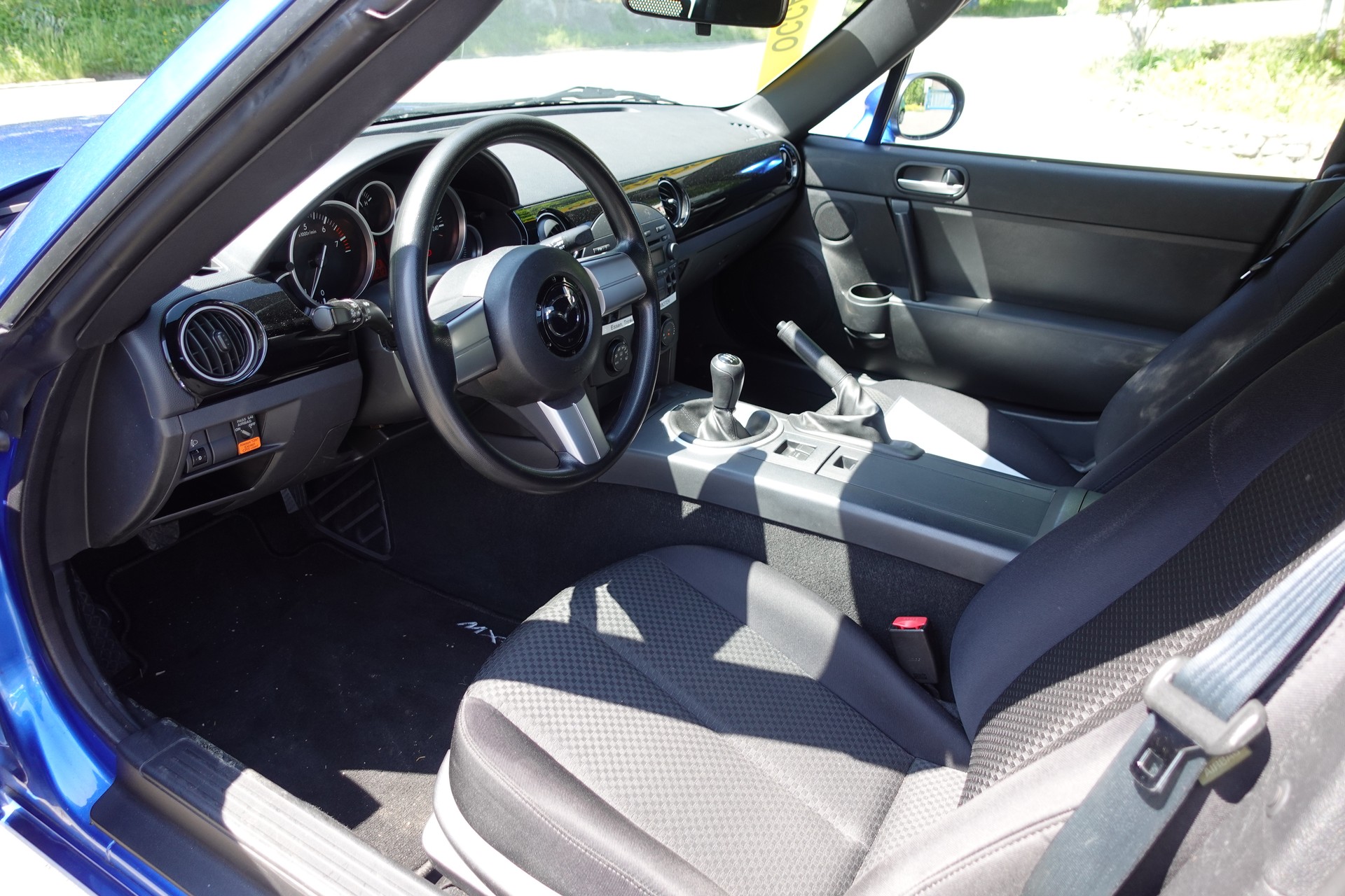 MAZDA MX-5 1.8i 16V Confort-image-13