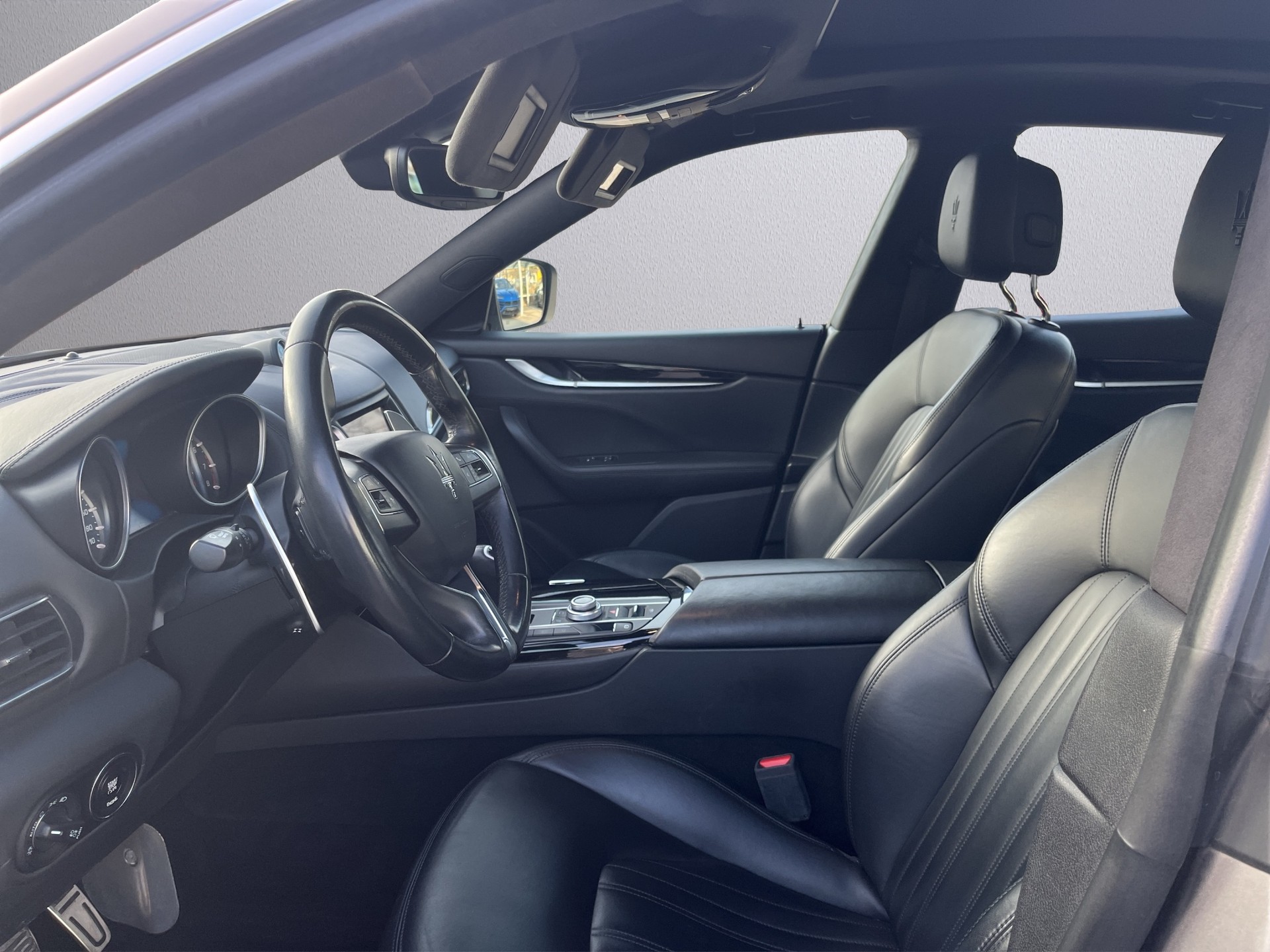 MASERATI Levante S 3.0 V6 Automatica-image-3