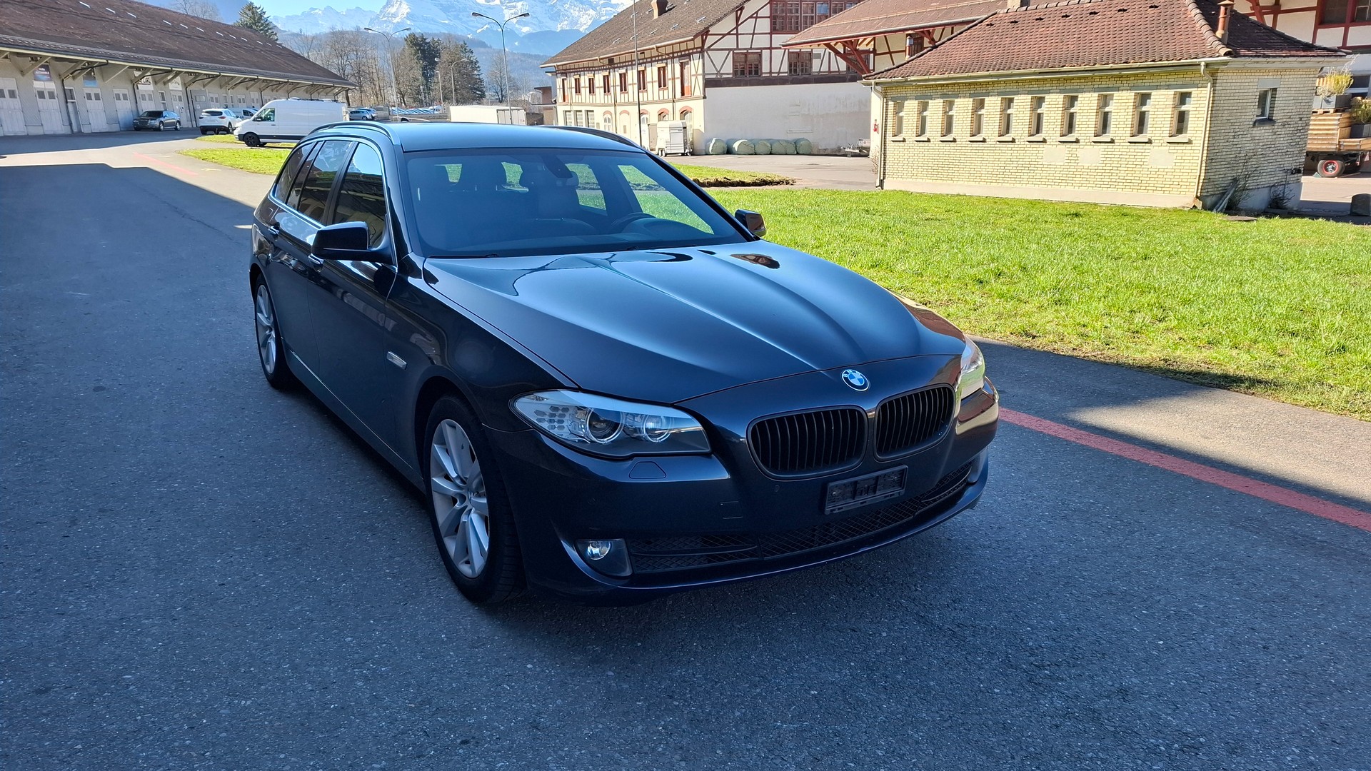 BMW 530i Touring Steptronic-image-9