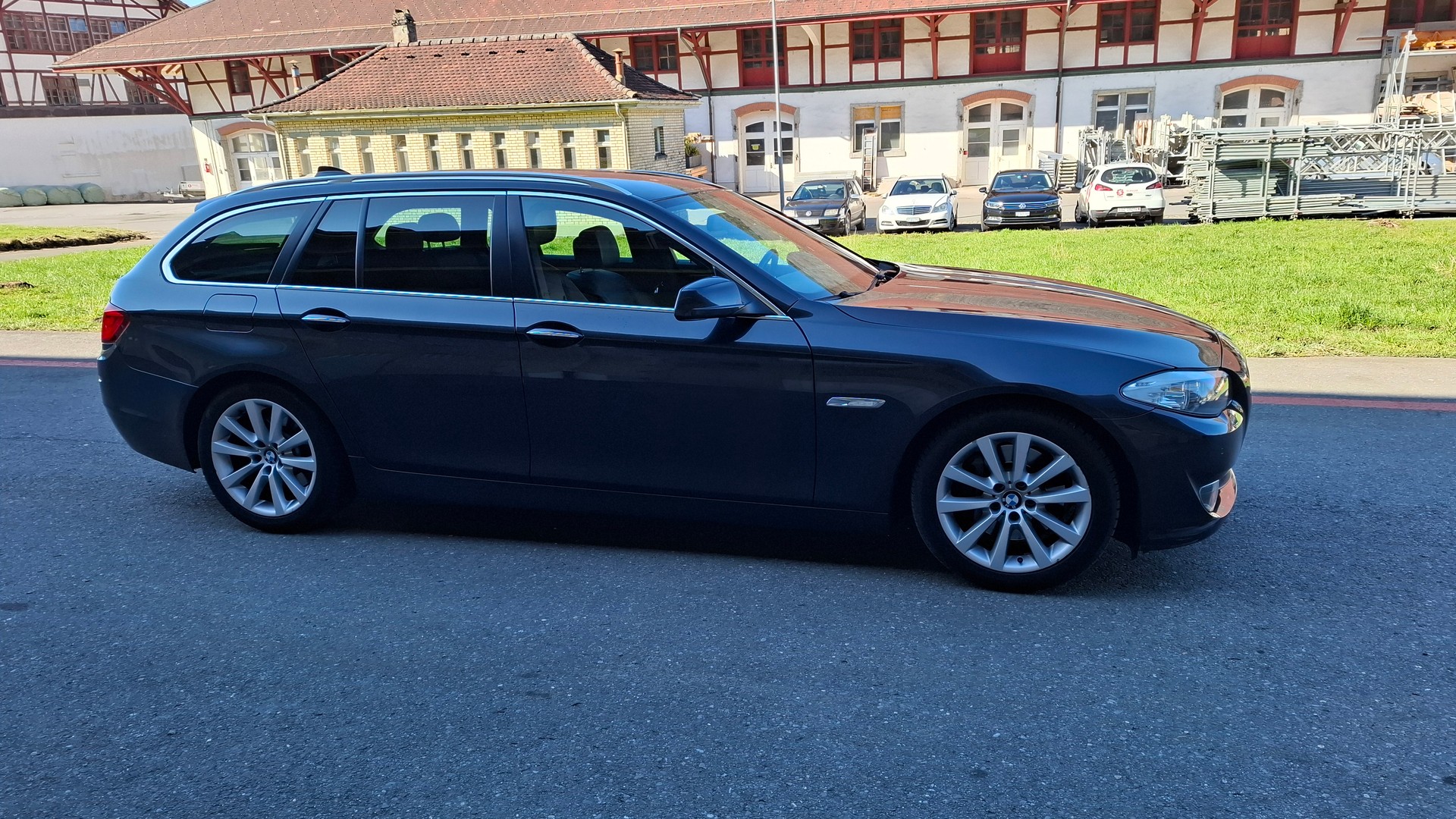 BMW 530i Touring Steptronic-image-8