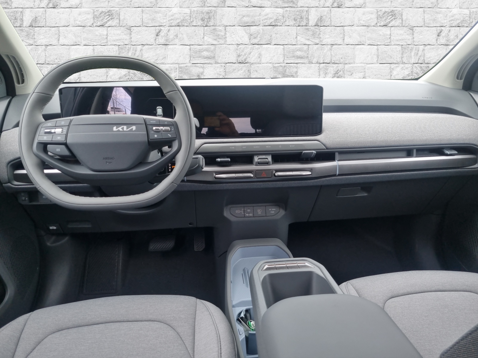 KIA EV3 81 kWh Earth-image-5
