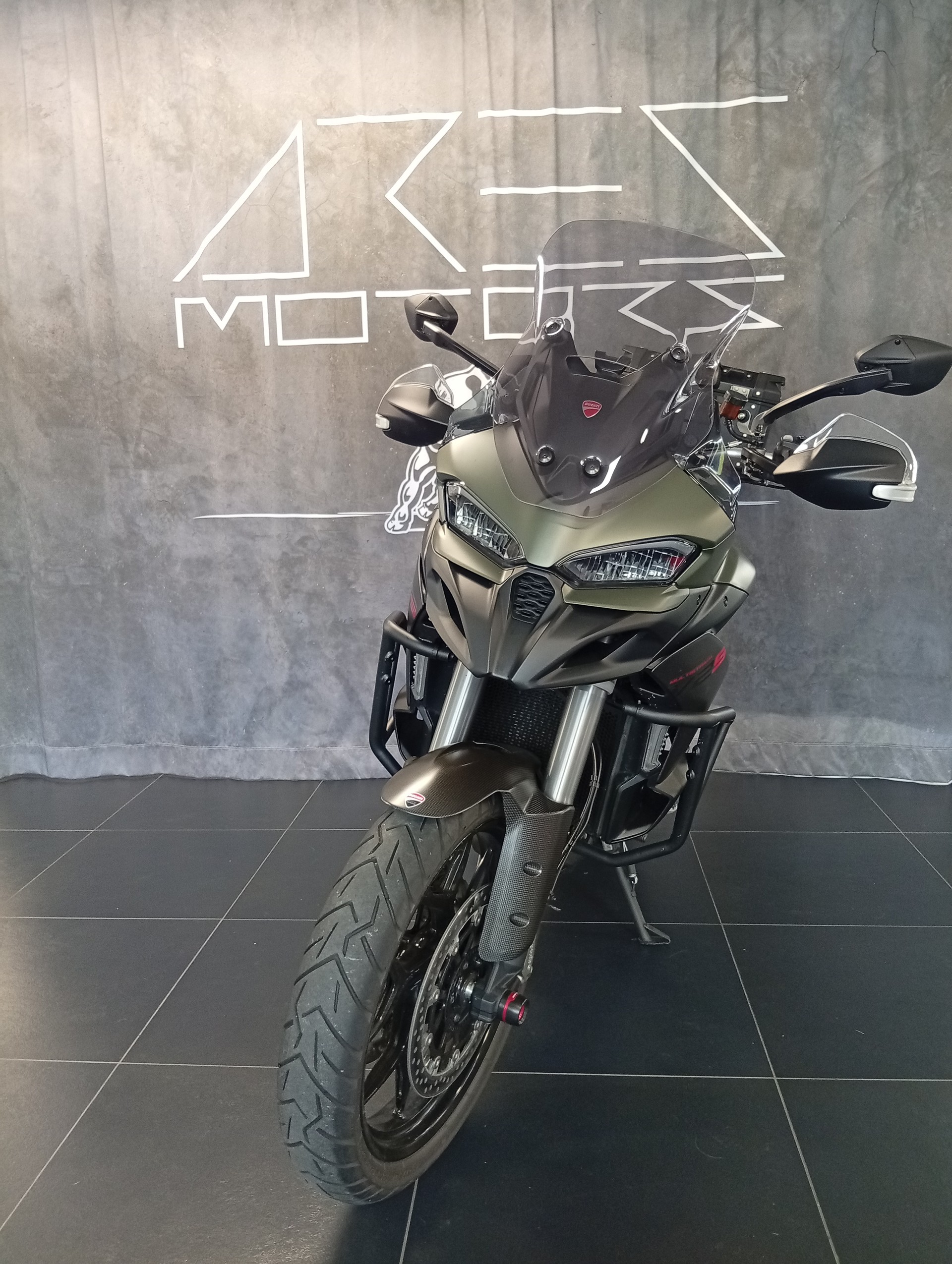 DUCATI MULTISTRADA V2 S-showroom-element-1