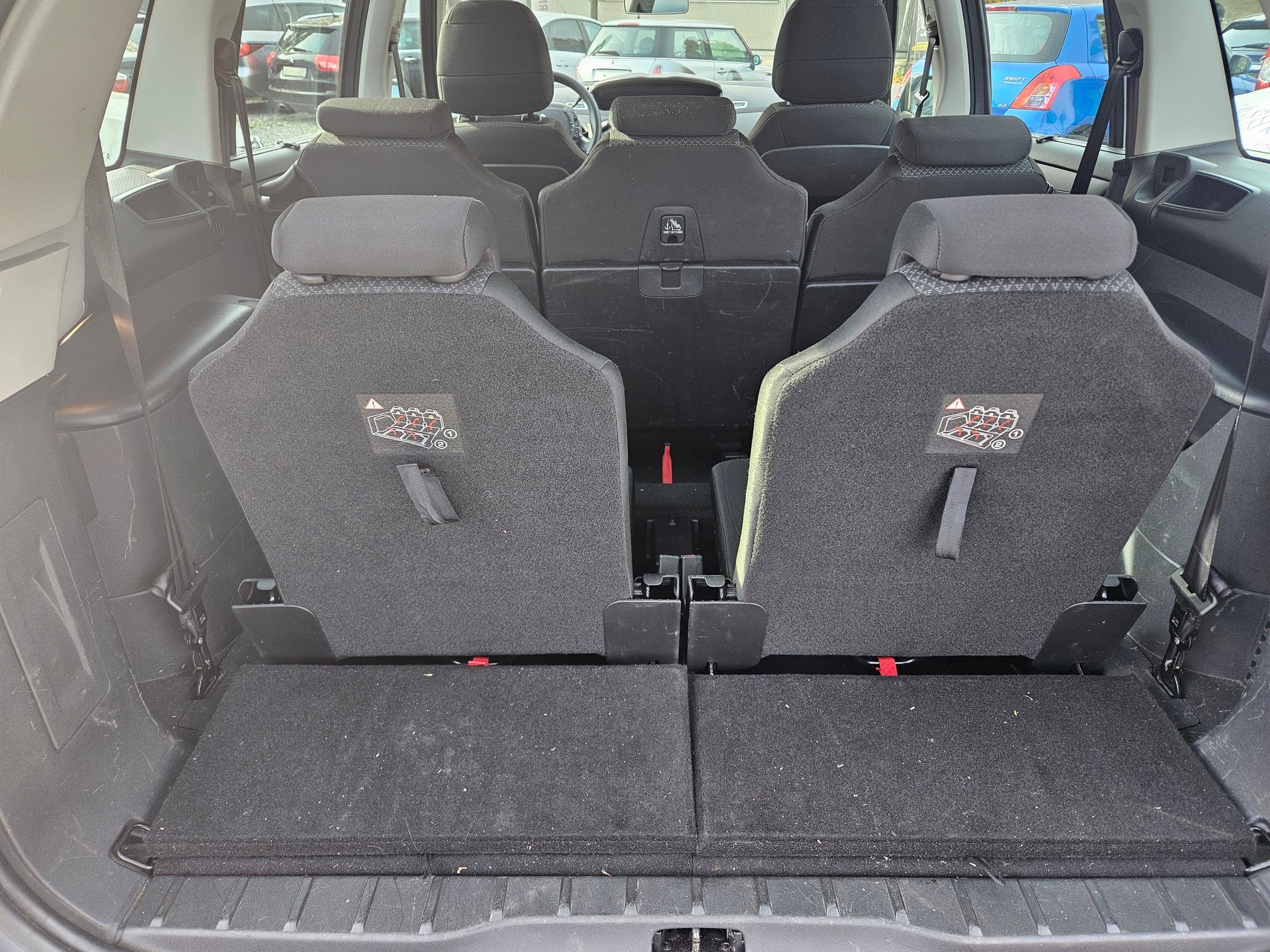 CITROEN Grand C4 Picasso 1.6 HDI 16V Dynamique BMP6-image-15