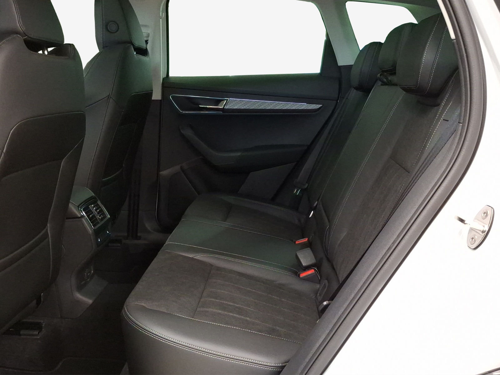 SKODA Karoq 1.5 TSI Selection DSG-image-11