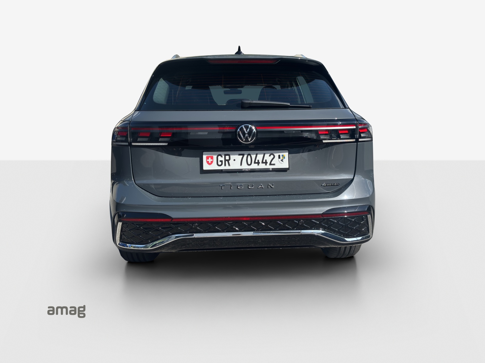 VW Tiguan 2.0 TSI DSG R-Line 4Motion-image-3