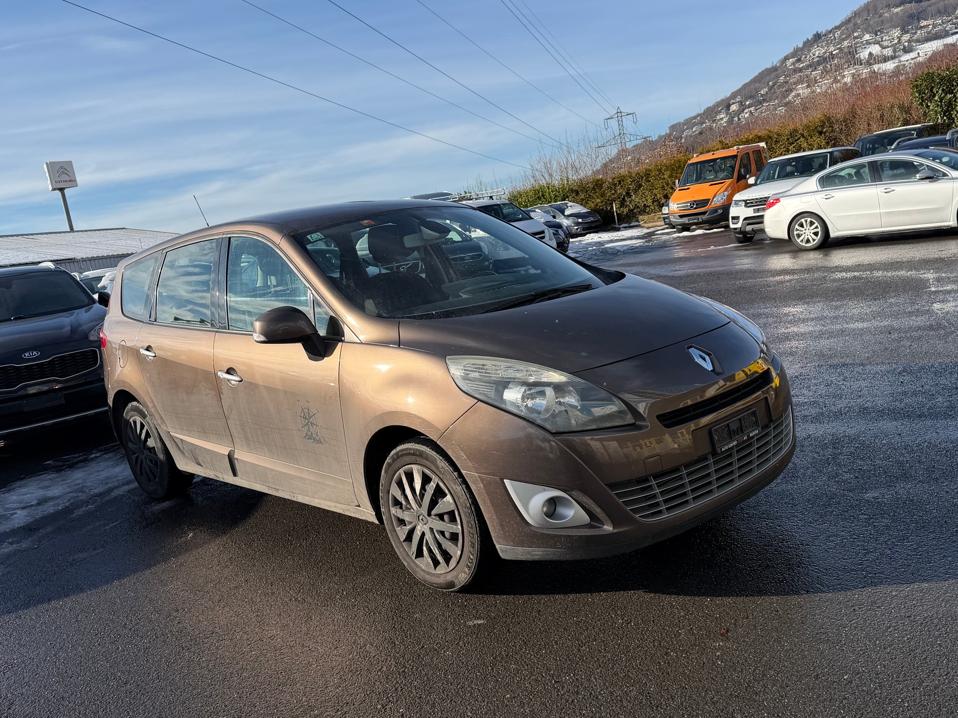 RENAULT Grand Scénic 1.4 16V Turbo Privilège-image-2