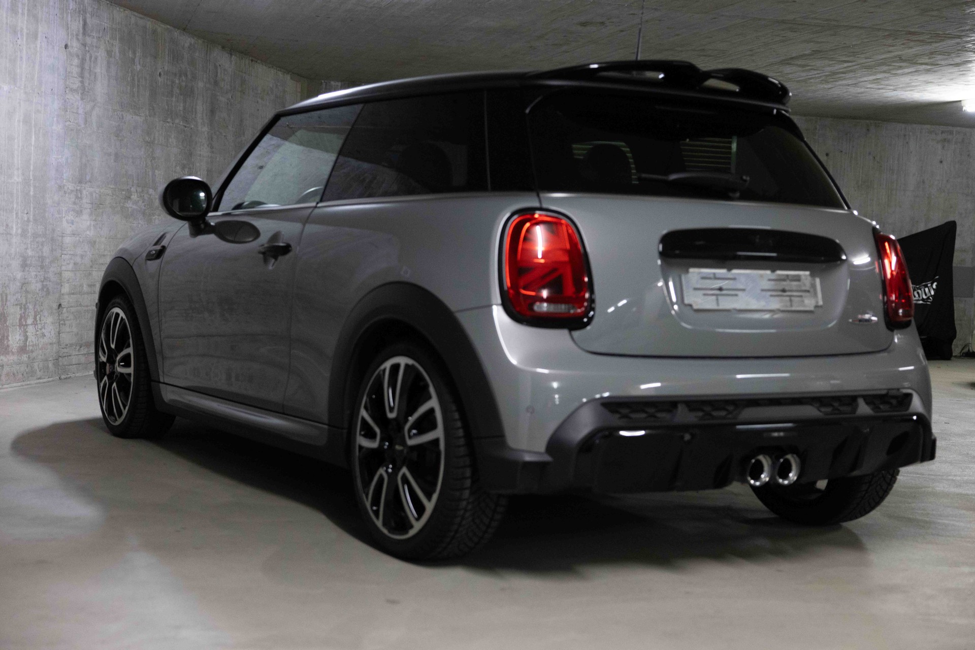 MINI Cooper John Cooper Works Steptronic-image-3