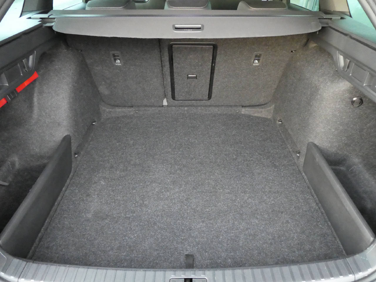 SKODA Octavia Combi 1.5 TSI SportLine DSG-image-14