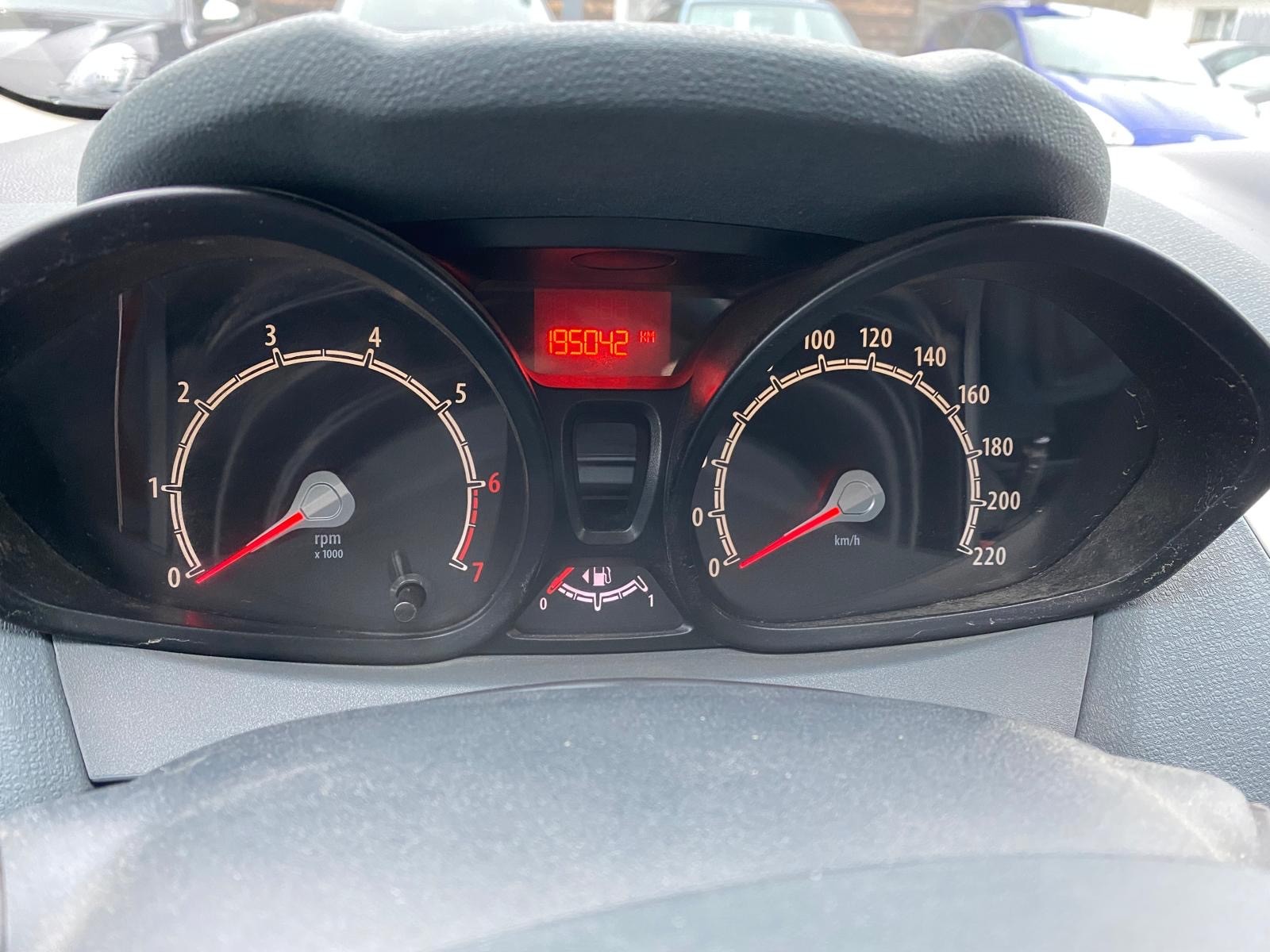 FORD Fiesta 1.6 16V Sport-image-6