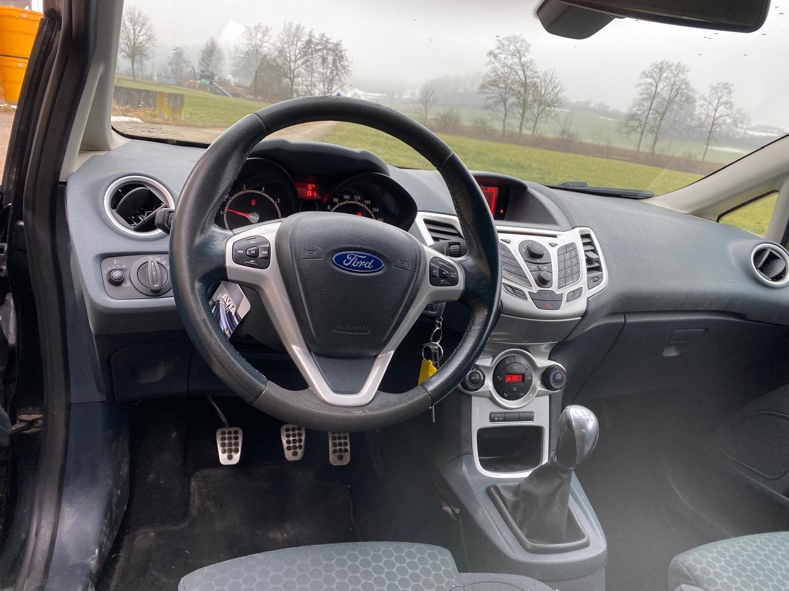 FORD Fiesta 1.6 16V Sport-image-5