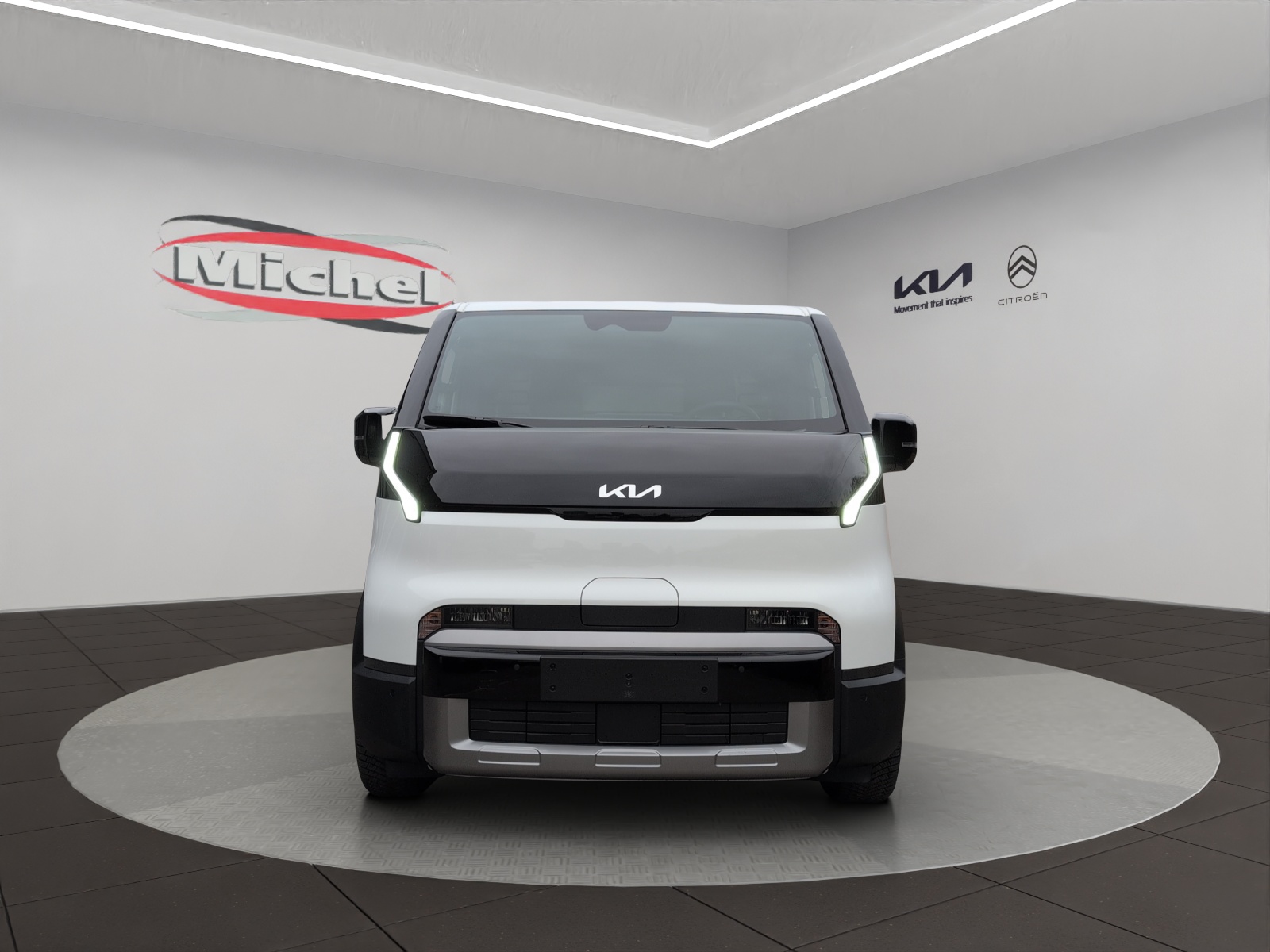 KIA PV5 Cargo 71.2 kWh Plus / Wärmepumpe / Ganzjahresreifen / Rückfahrkamera / 7 Jahre CH-Herstellergarantie-image-1