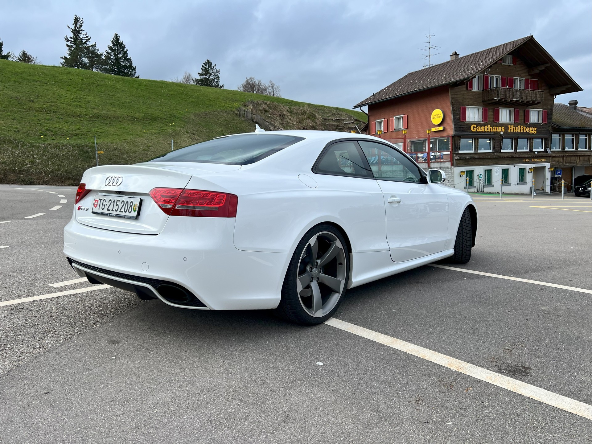 AUDI RS5 Coupé 4.2 FSI quattro S-tronic-image-3