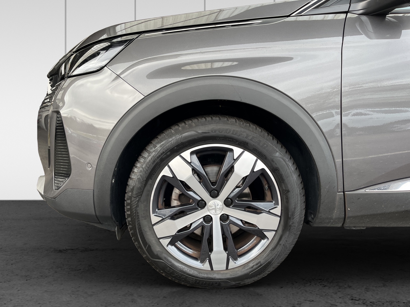 PEUGEOT 5008 1.5 BlueHDi Allure Pack EAT8-image-12