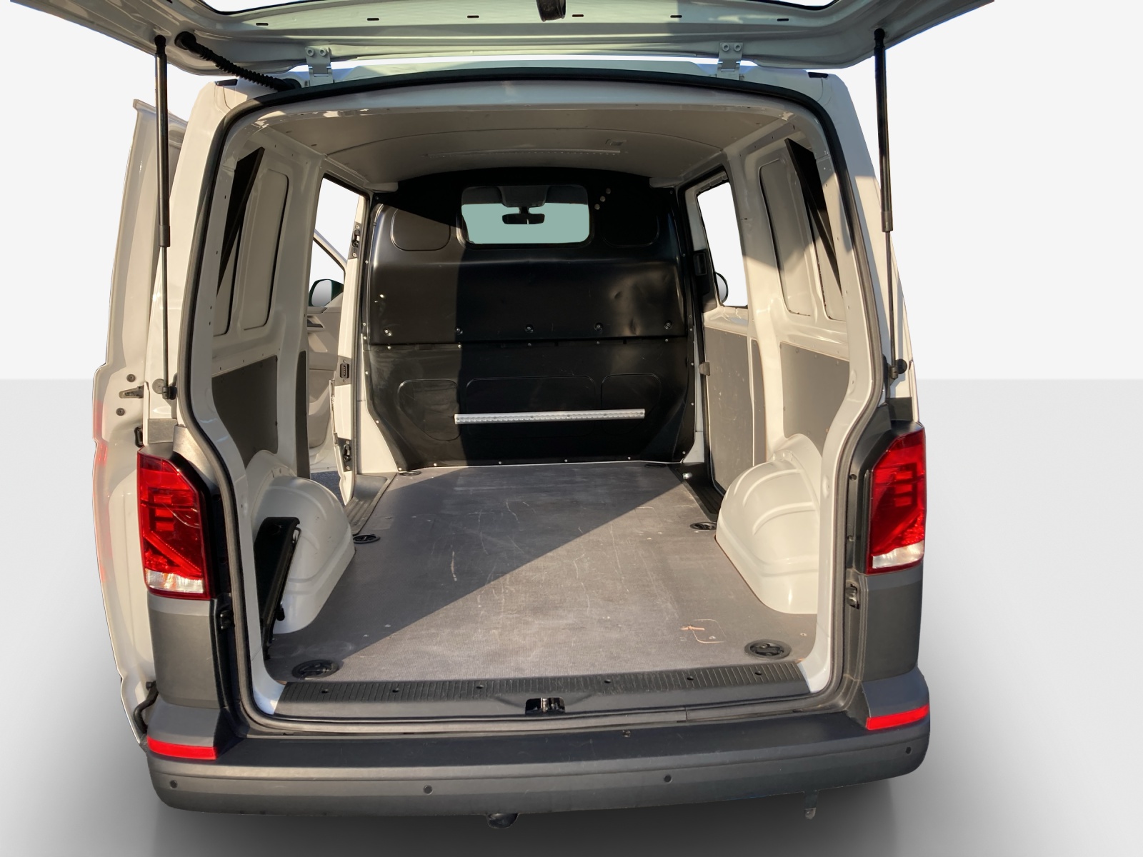 VW T6.1 2.0 TDI-image-12