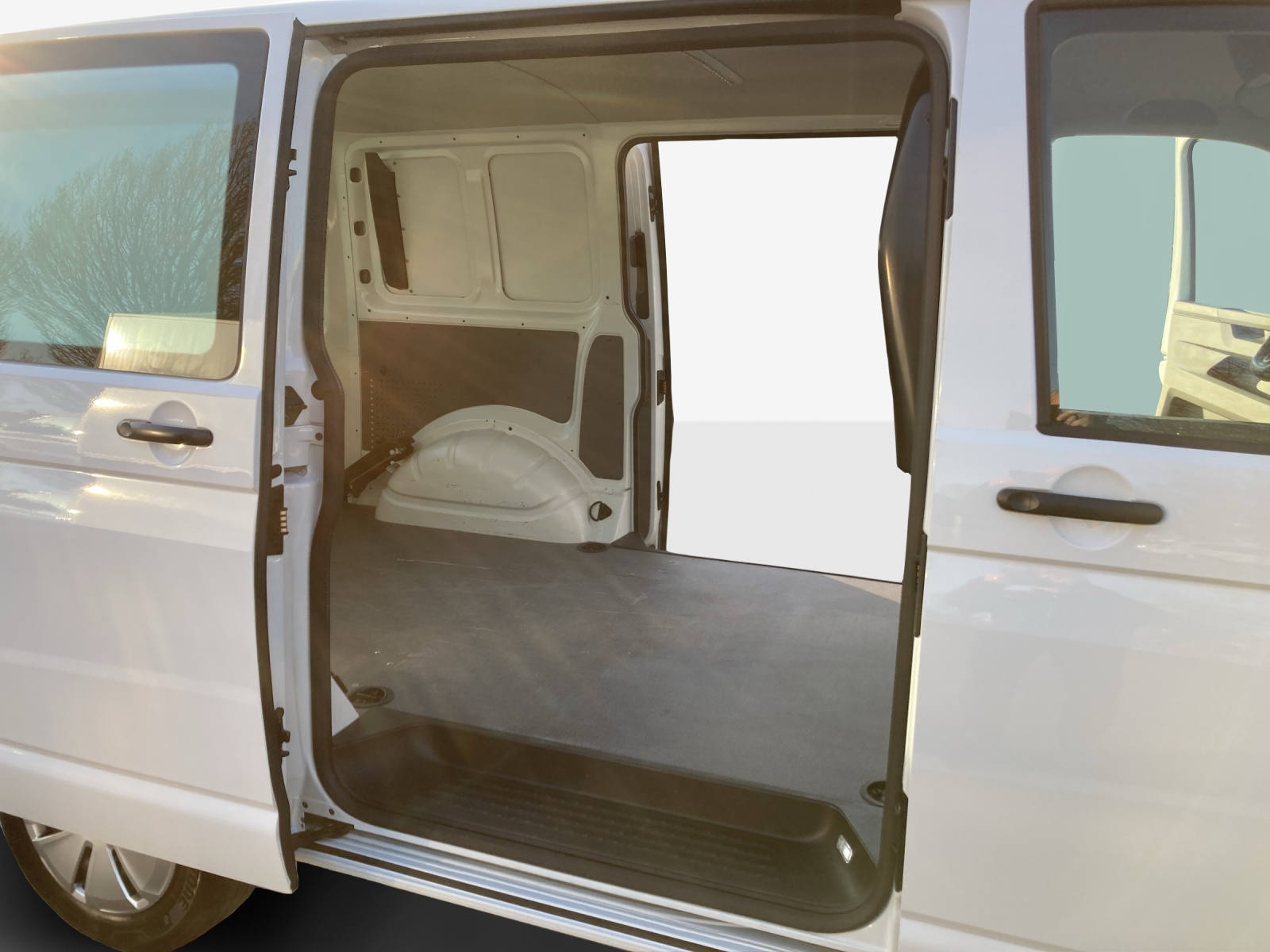 VW T6.1 2.0 TDI-image-11