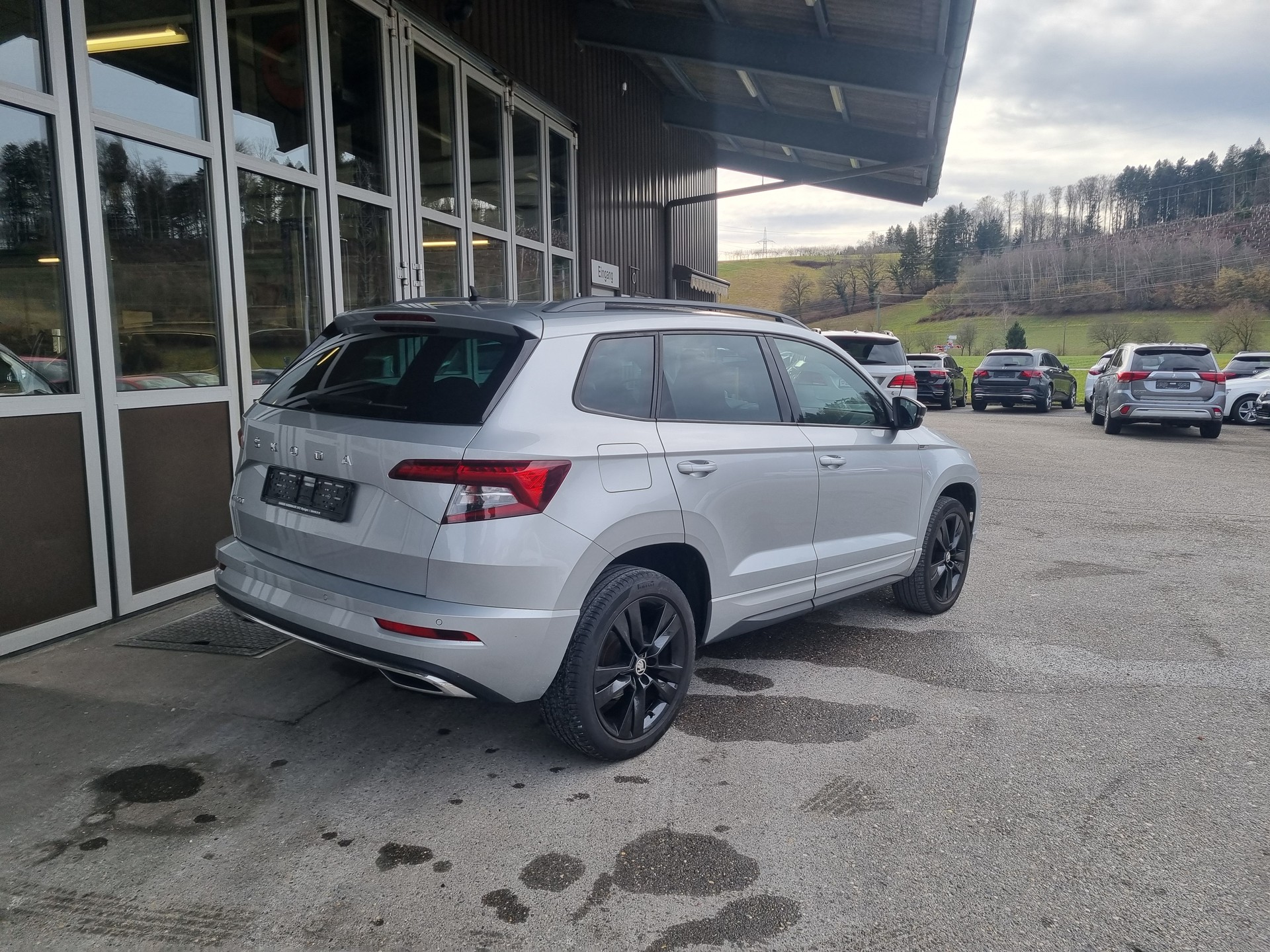 SKODA Karoq 1.5 TSI ACT SportLine DSG-showroom-element-3