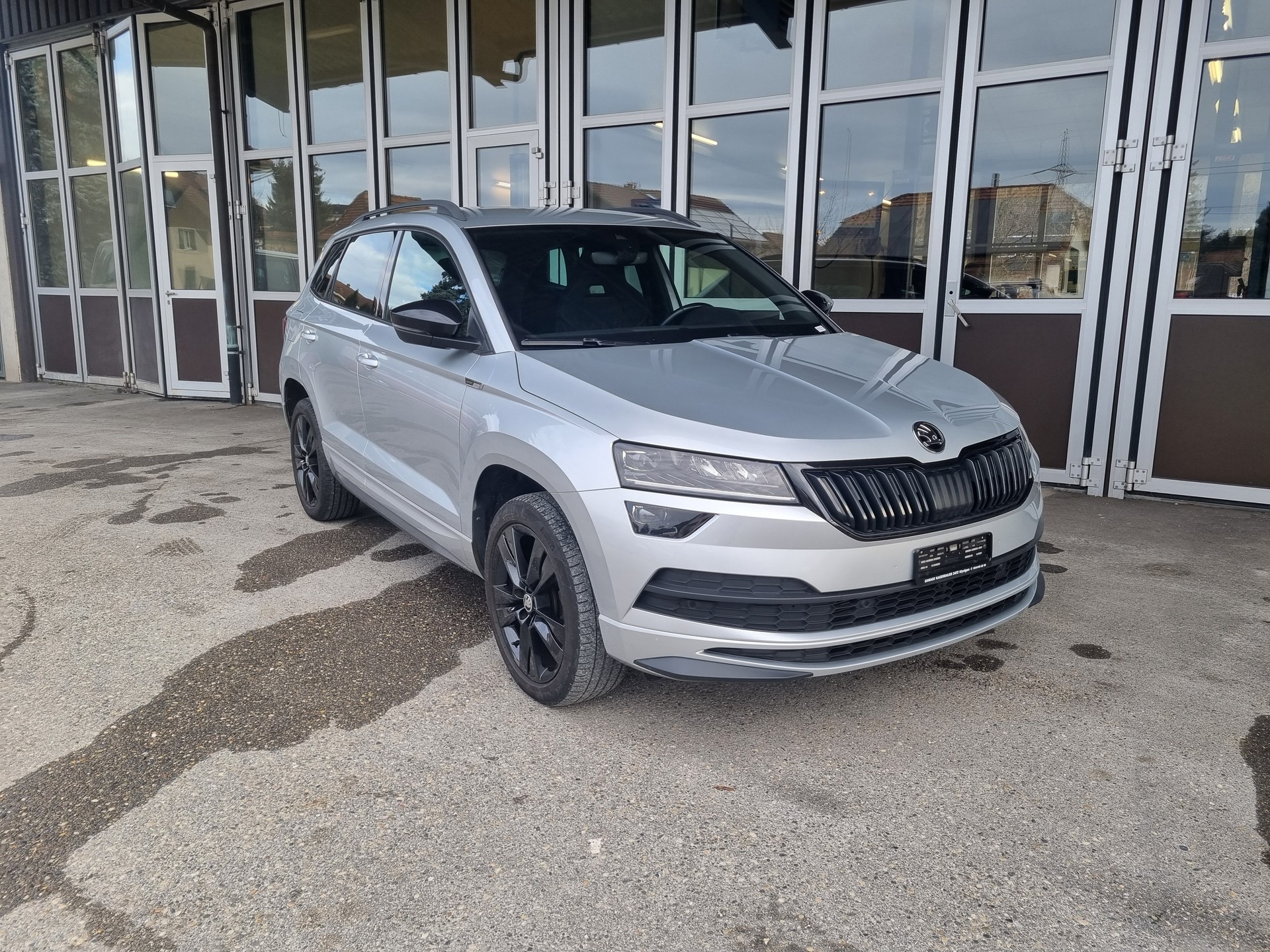 SKODA Karoq 1.5 TSI ACT SportLine DSG-showroom-element-1