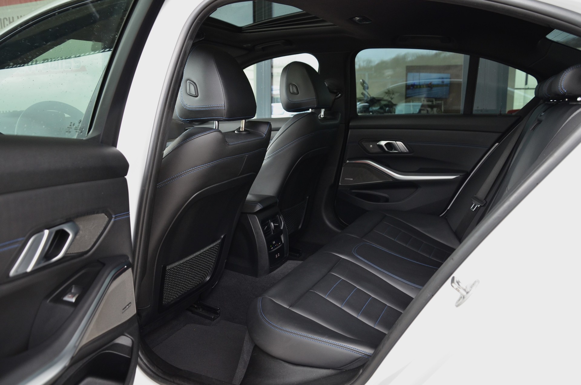 BMW M340d xDrive 48V Steptronic M-Sport*Frisch ab MFK,1 Jahr oder 20'000km Garantie*-image-15