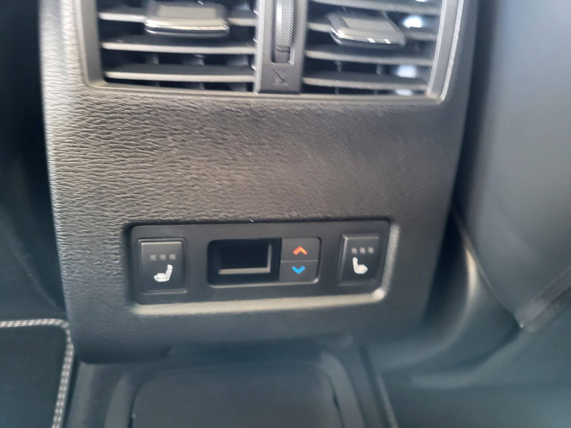 MITSUBISHI Outlander 2.4 PHEV Instyle 4x4-image-14