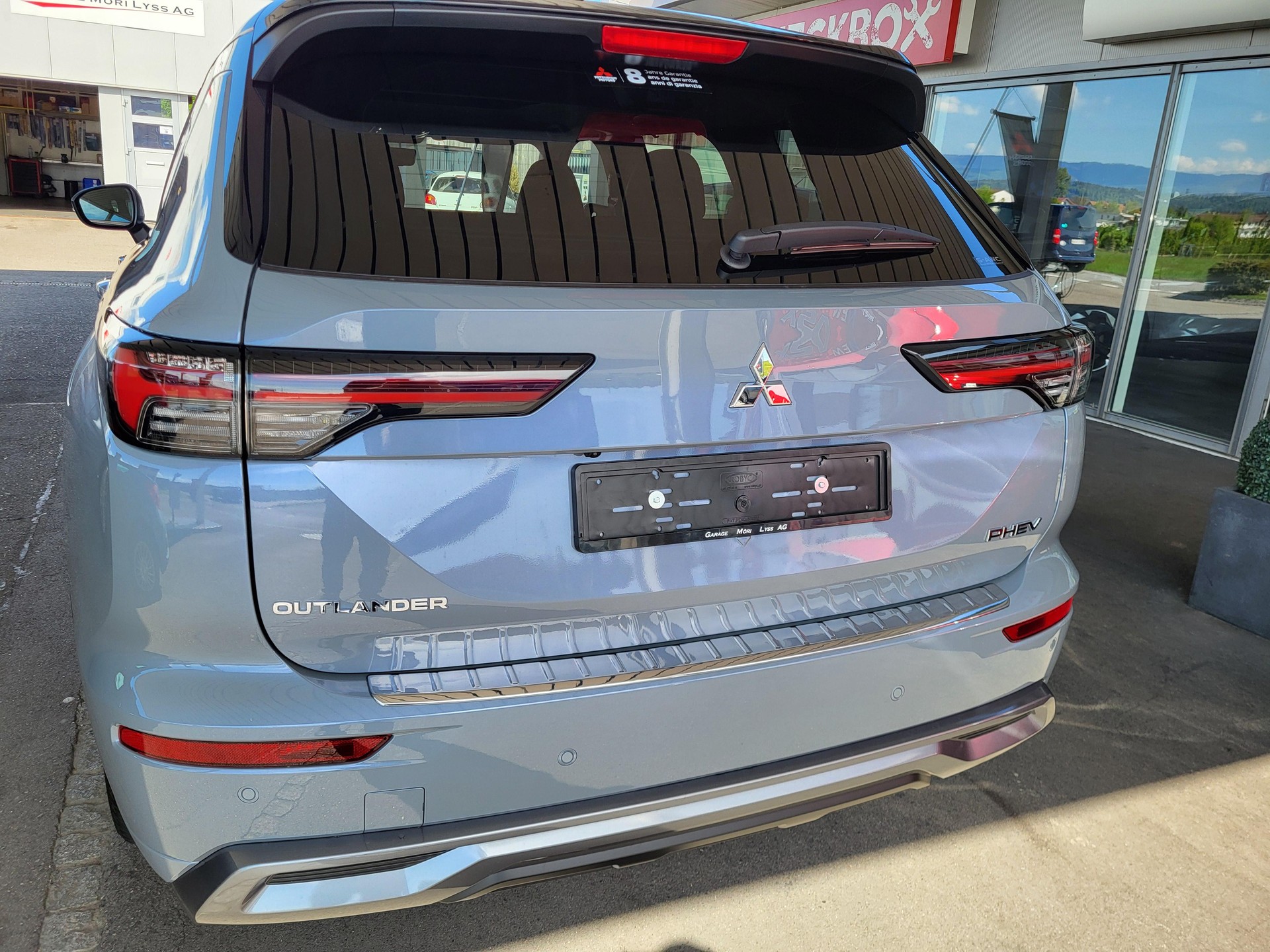 MITSUBISHI Outlander 2.4 PHEV Instyle 4x4-image-5