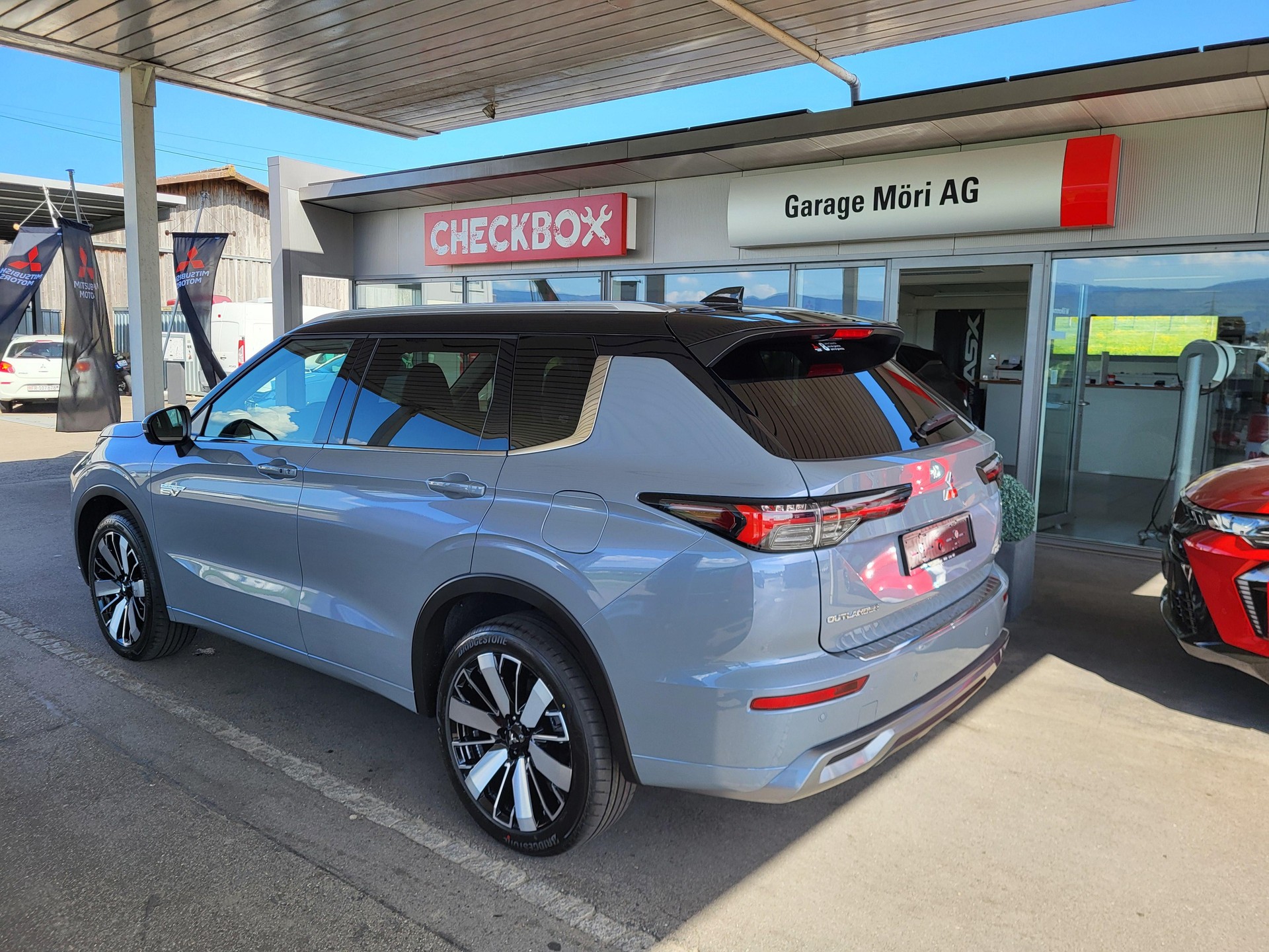 MITSUBISHI Outlander 2.4 PHEV Instyle 4x4-image-4