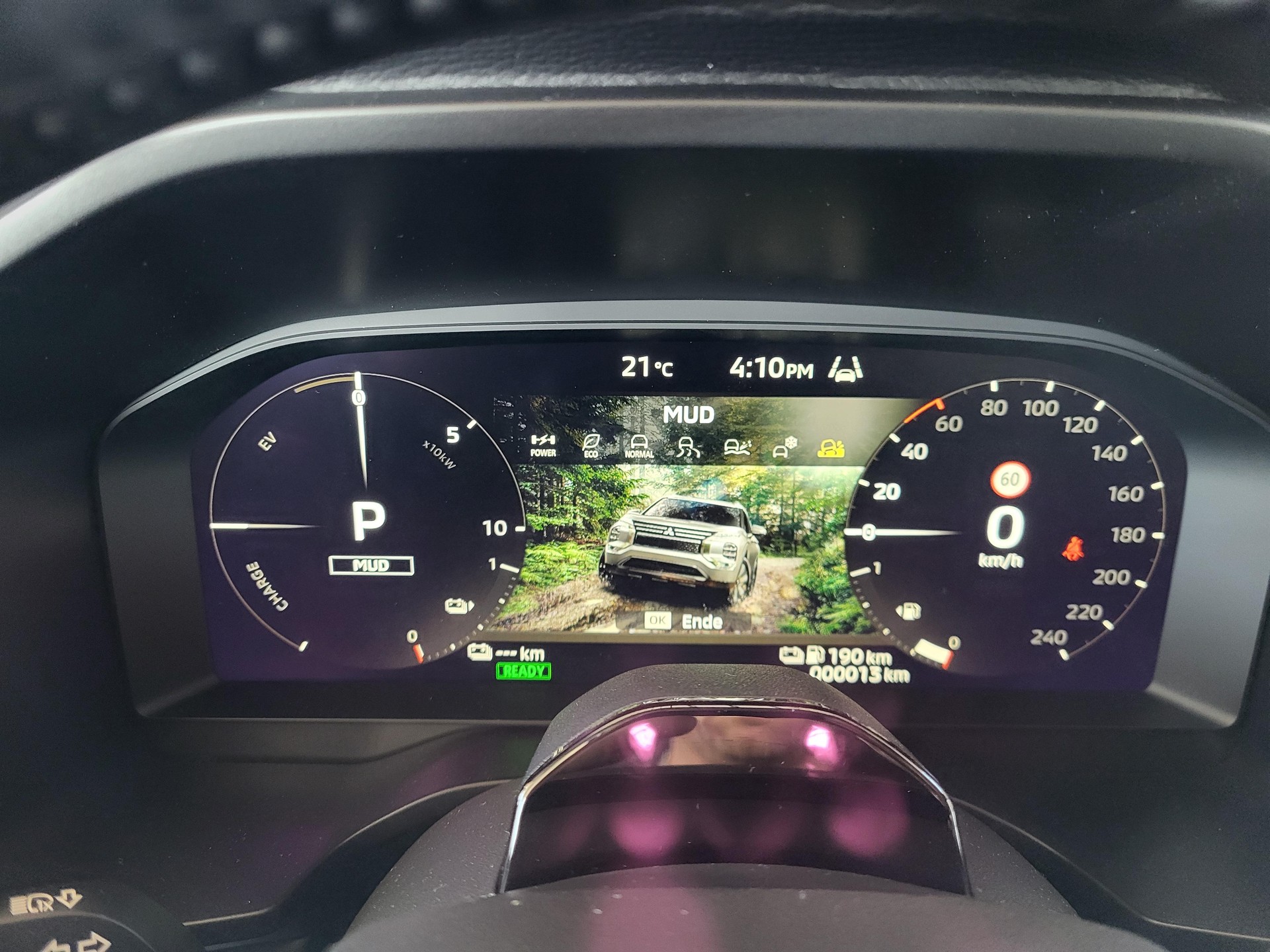 MITSUBISHI Outlander 2.4 PHEV Instyle 4x4-image-11