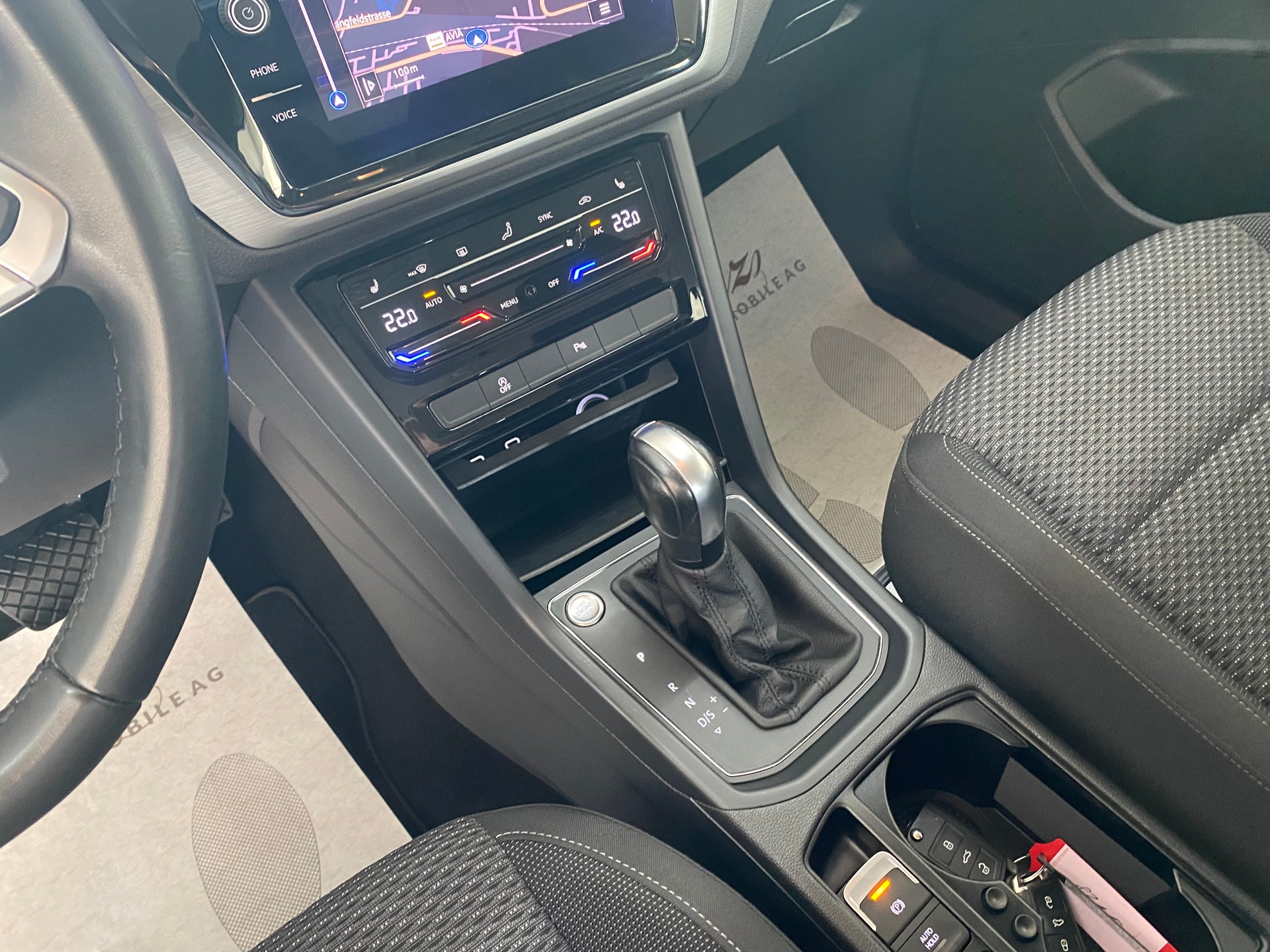 VW Touran 1.5 TSI 150PS EVO Comfortline Family DSG **7 Sitze**-image-13