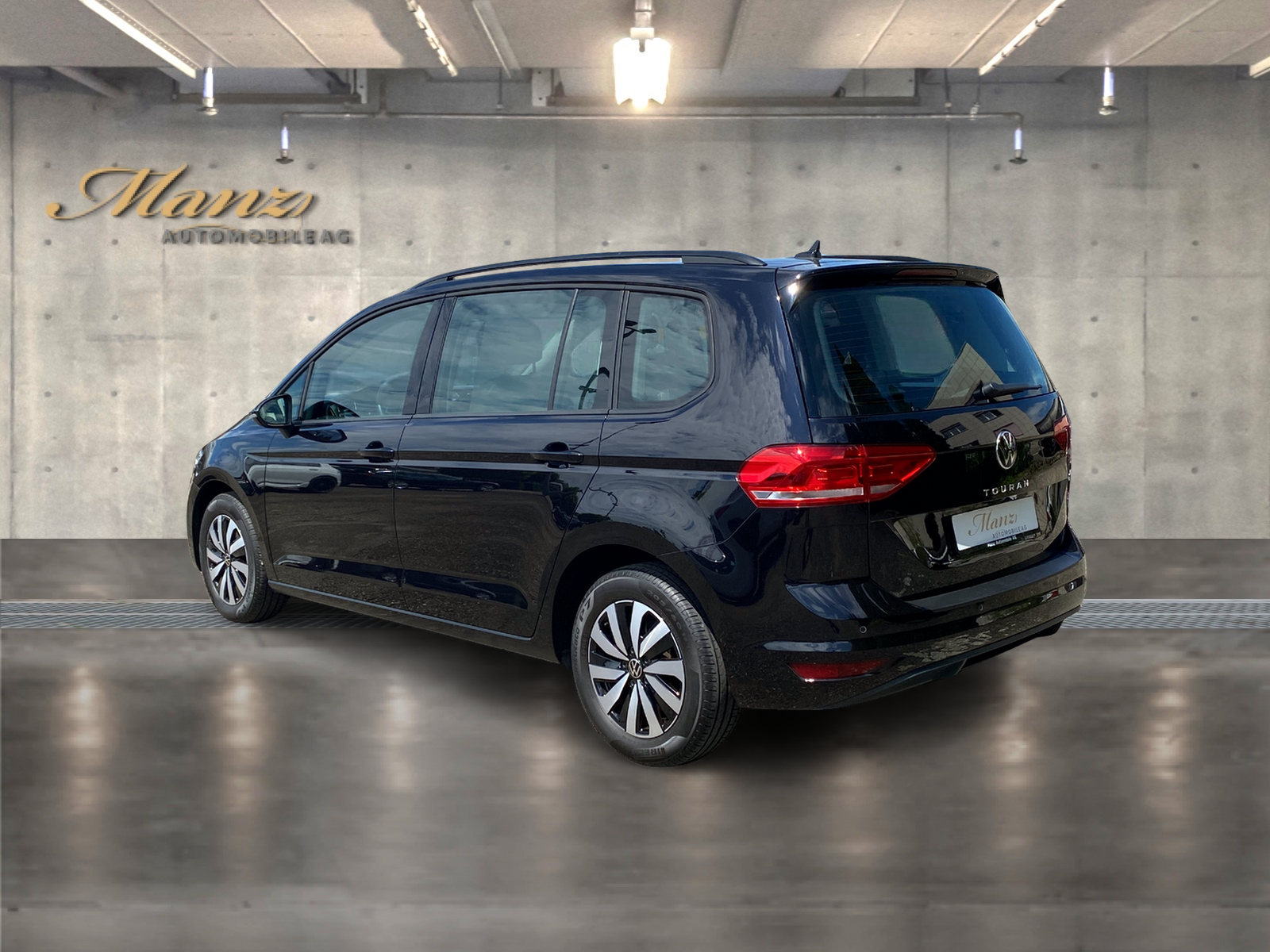 VW Touran 1.5 TSI 150PS EVO Comfortline Family DSG **7 Sitze**-image-2