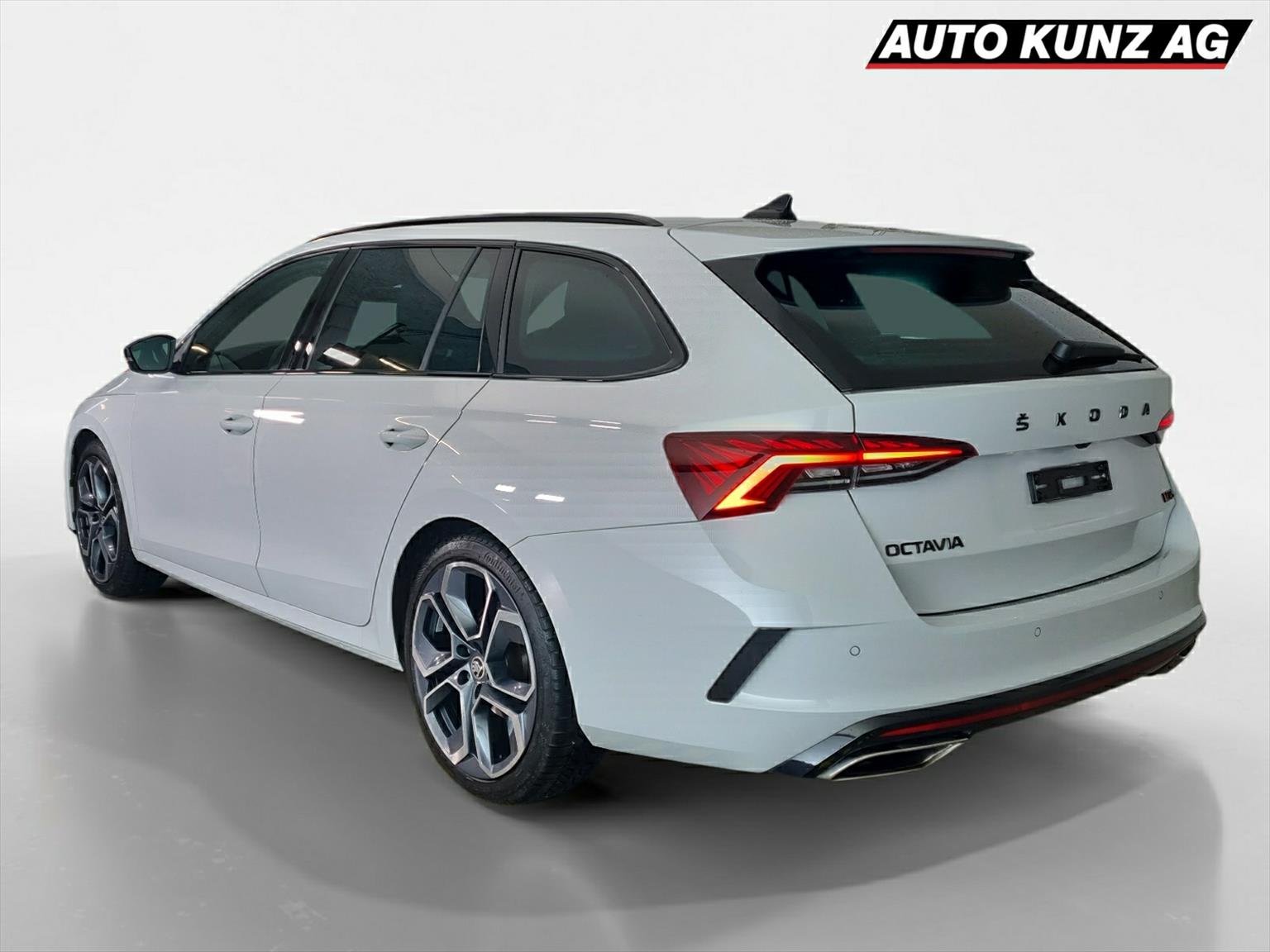 SKODA Octavia RS 2.0 TDI SCR DSG 4x4-image-1