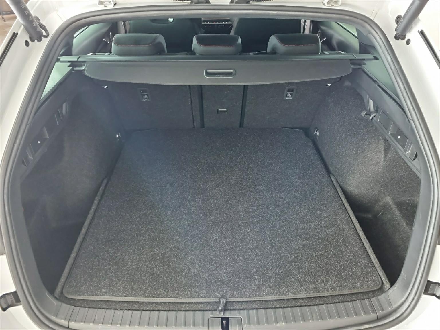 SKODA Octavia RS 2.0 TDI SCR DSG 4x4-image-13