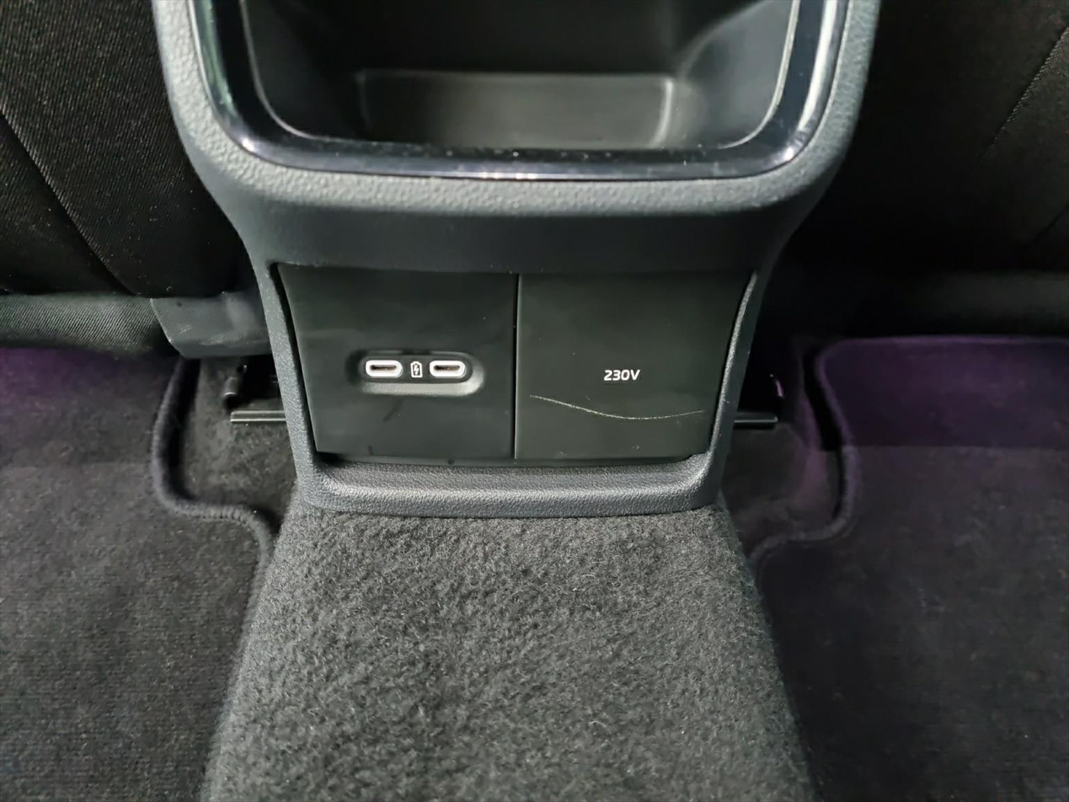 SKODA Octavia RS 2.0 TDI SCR DSG 4x4-image-11