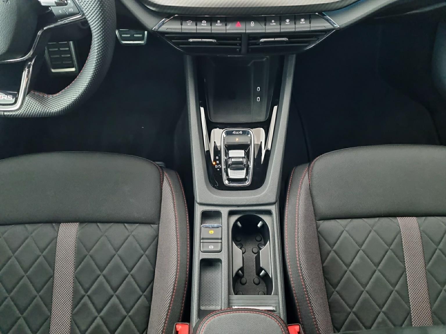 SKODA Octavia RS 2.0 TDI SCR DSG 4x4-image-7