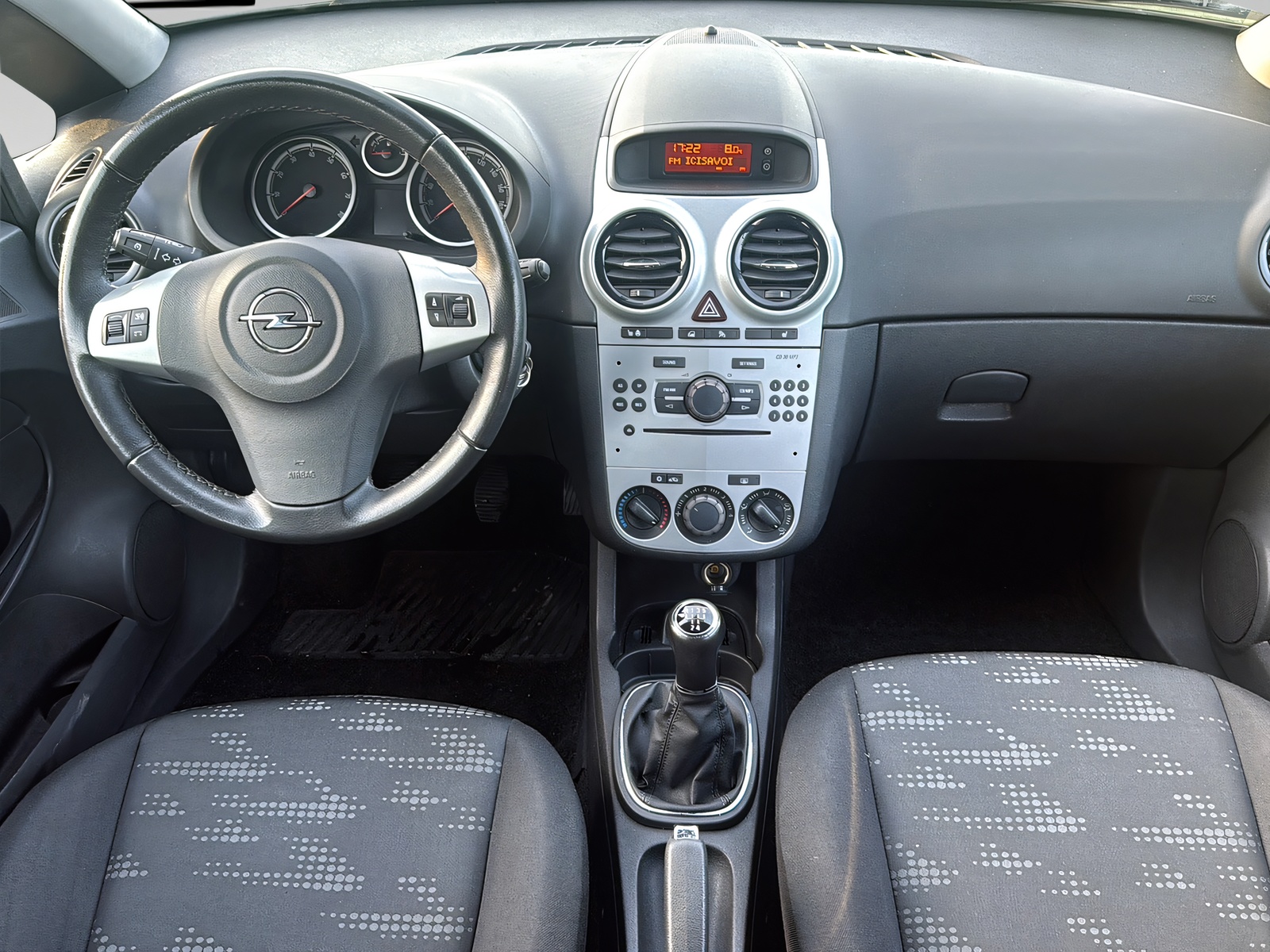 OPEL Corsa 1.2 TP Color Edition-image-11