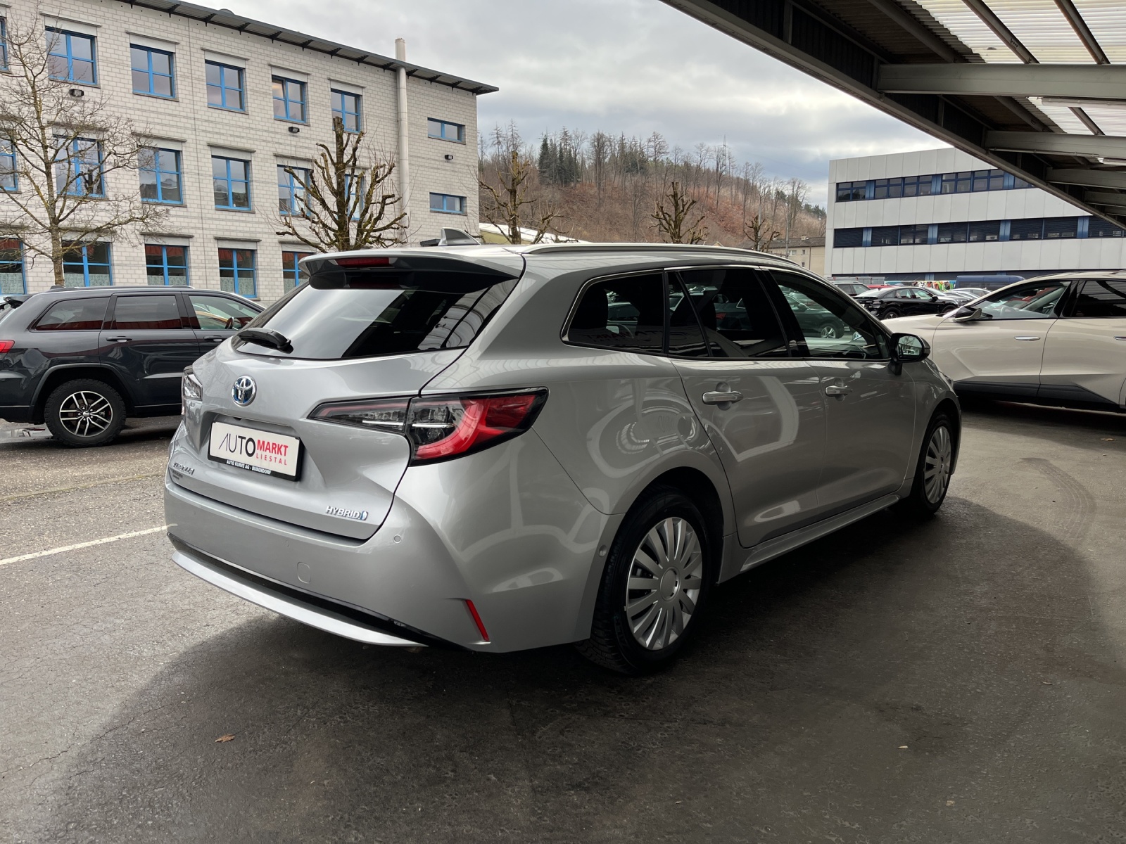 TOYOTA Corolla Touring Sports 1.8 HSD Trend e-CVT-image-4