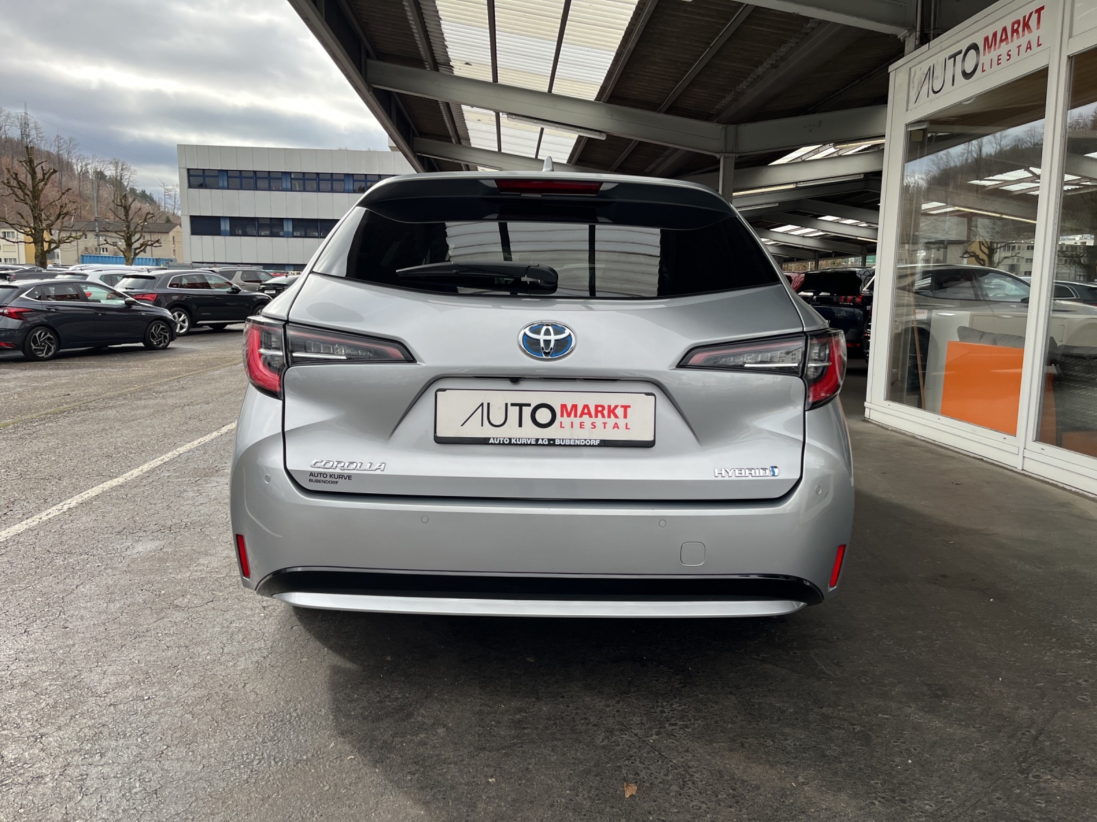 TOYOTA Corolla Touring Sports 1.8 HSD Trend e-CVT-image-3