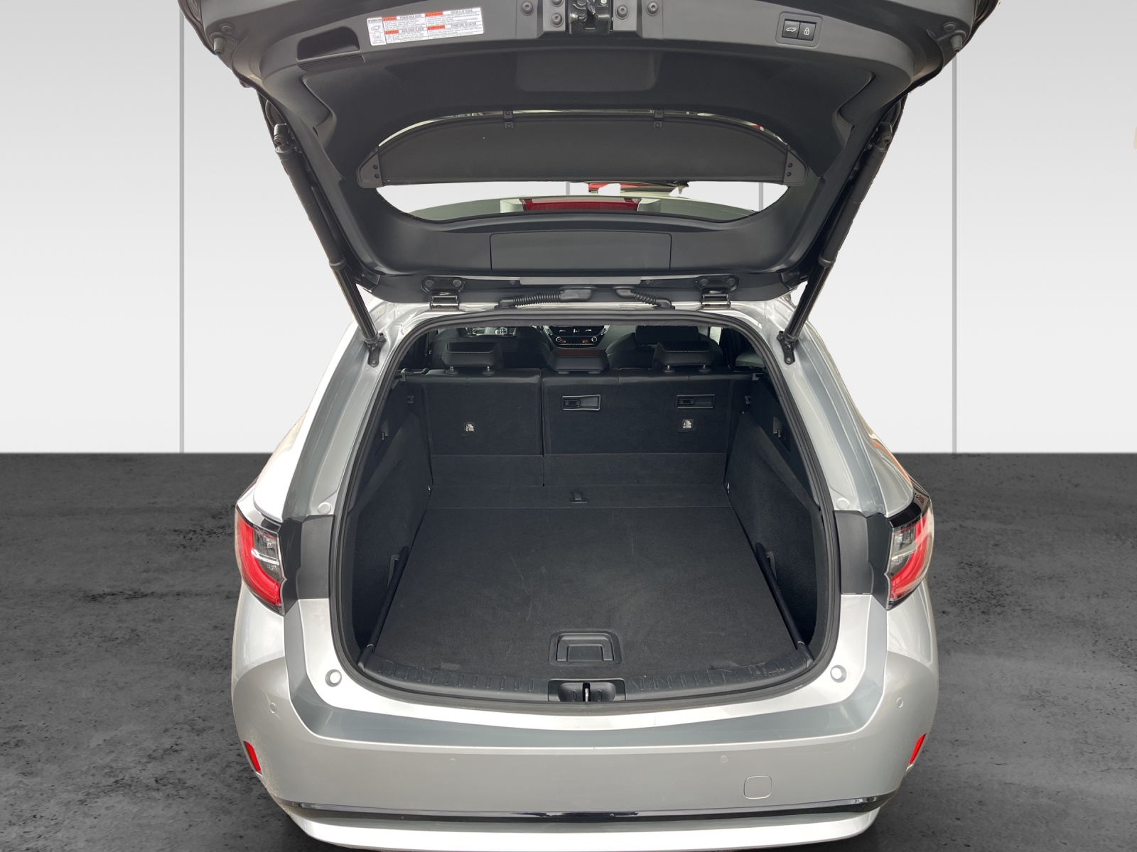 TOYOTA Corolla Touring Sports 1.8 HSD Trend e-CVT-image-11